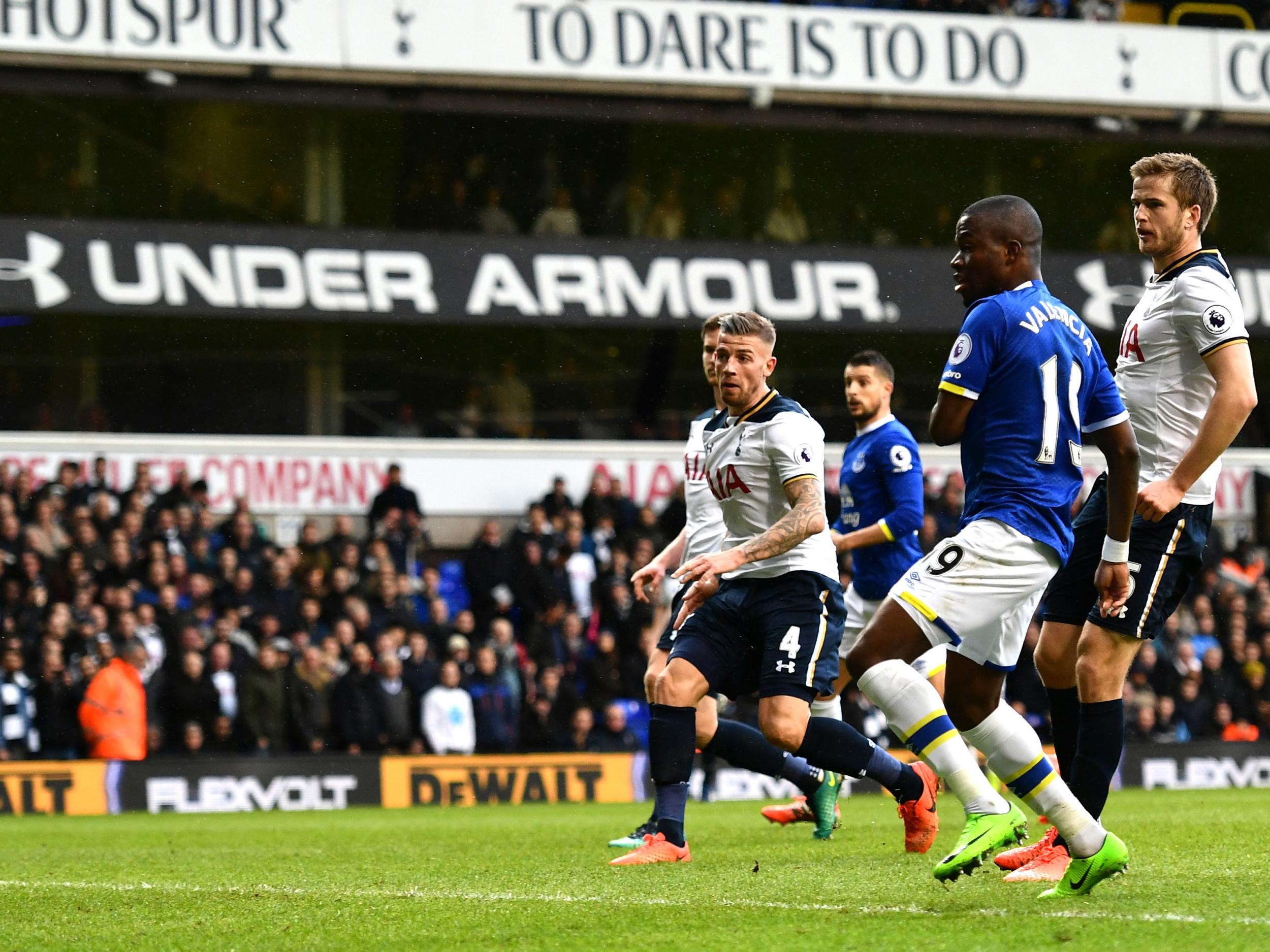 Valencia set up a frantic finish seconds after Alli scored Spurs' third