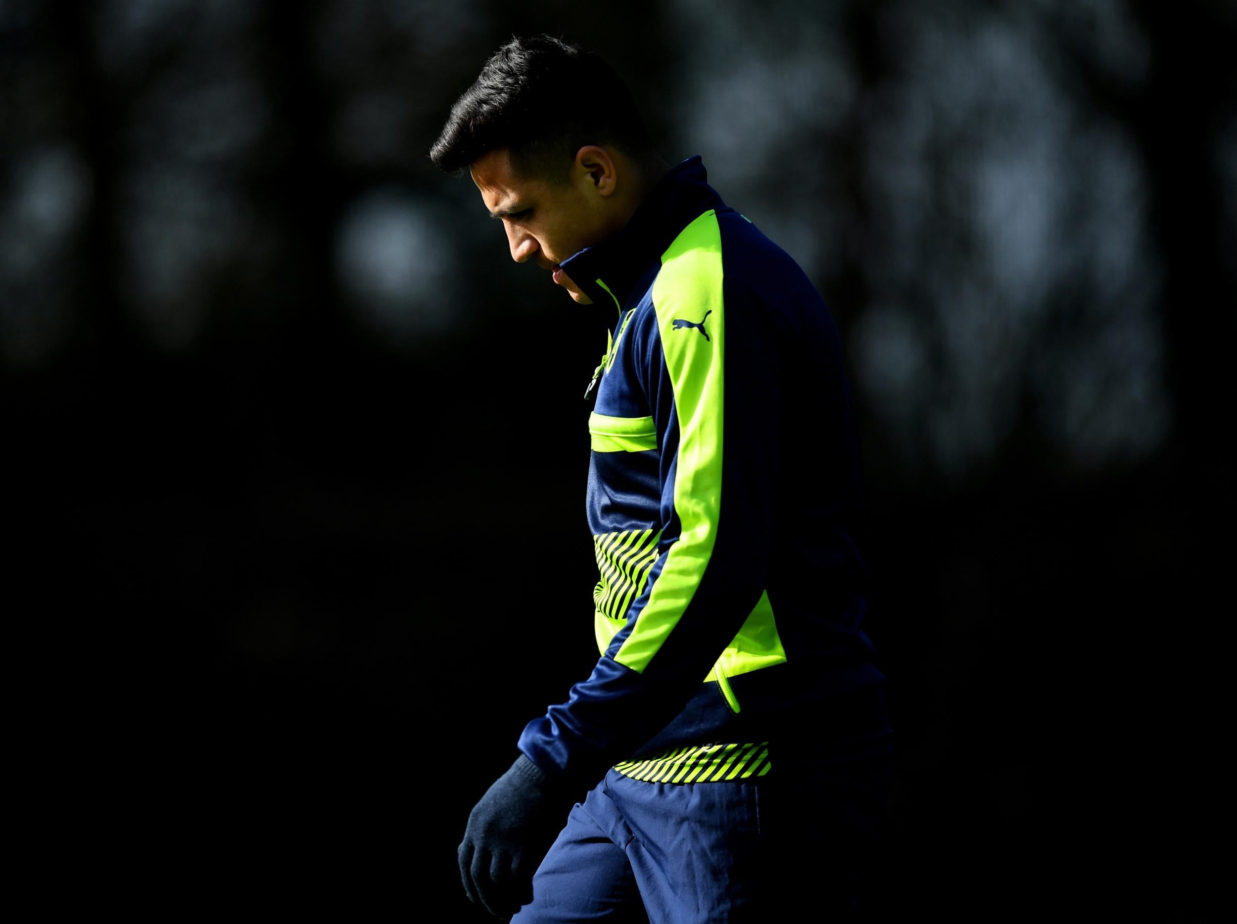 
Sanchez is thought to favour a move away from the Emirates (Getty) 