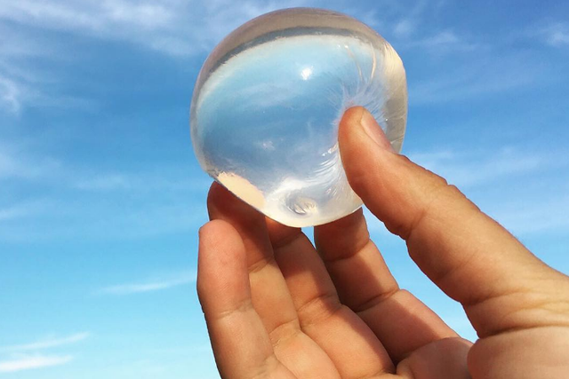 Ooho!, a completely biodegradable water "bottle"
