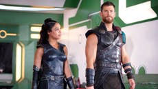 First Thor: Ragnarok images show off Thor's new look and '80s vibes