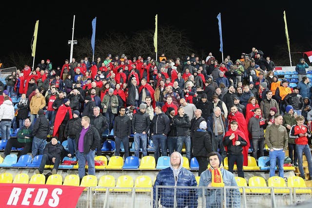 A number of Manchester United fans were draped in blankets during the match against Rostov
