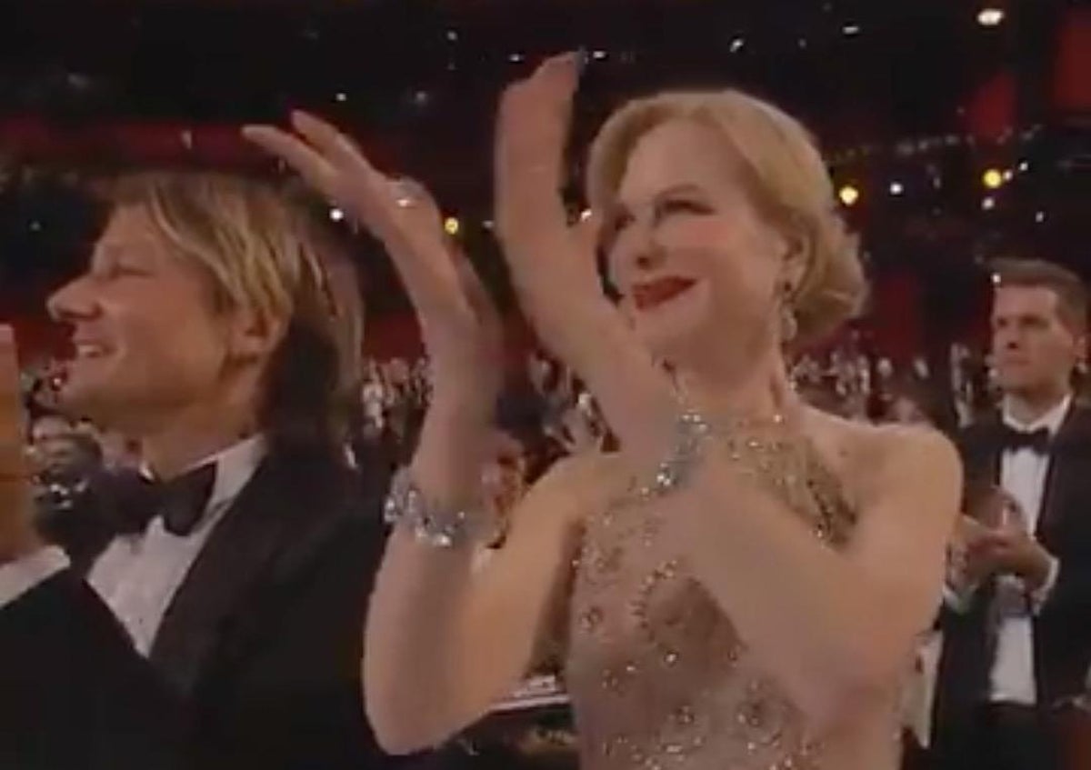 Nicole Kidman explains her surreal clapping at 2017 Oscars | The  Independent | The Independent