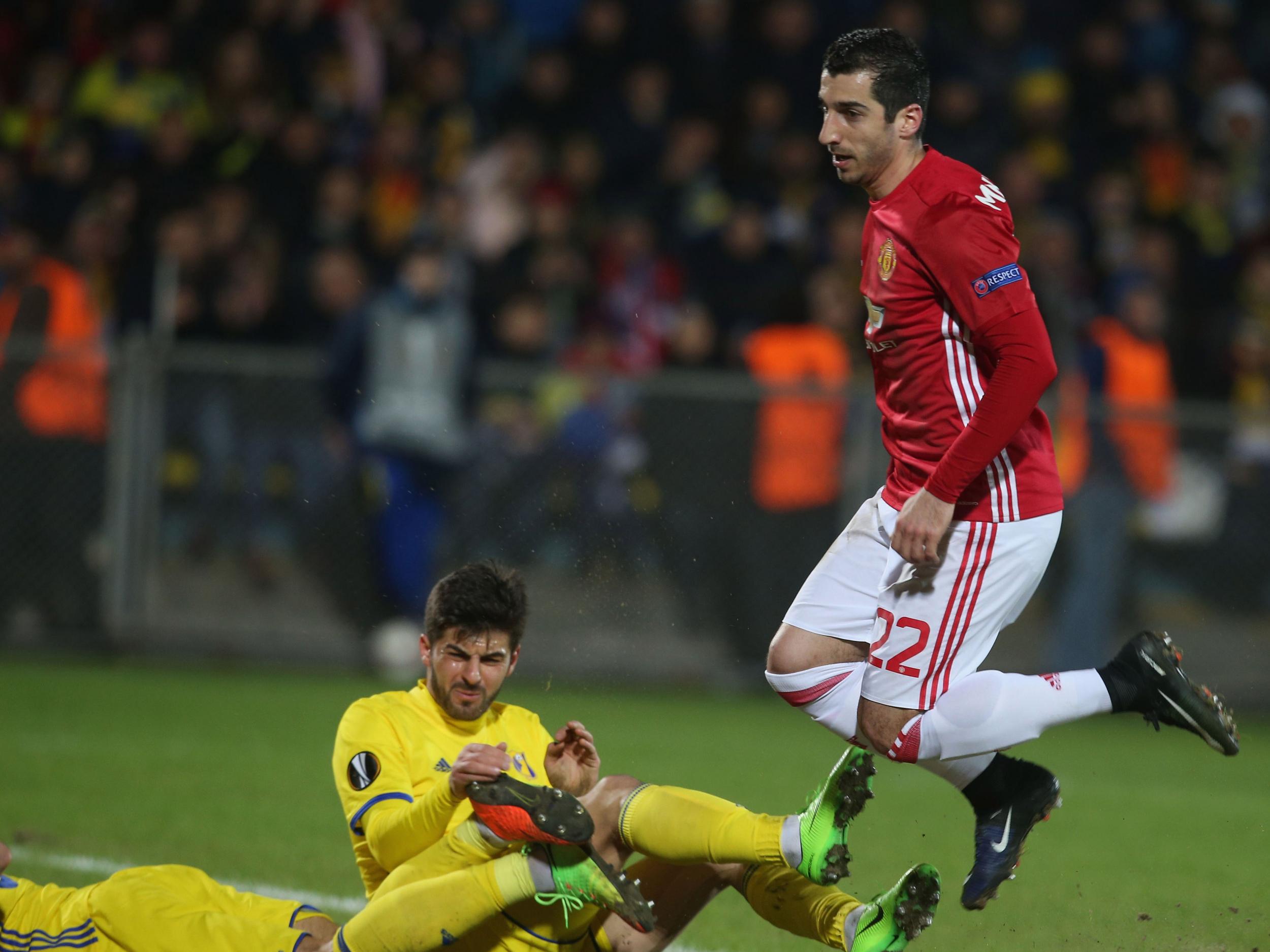 Mkhitaryan will likely start at no 10 against Chelsea