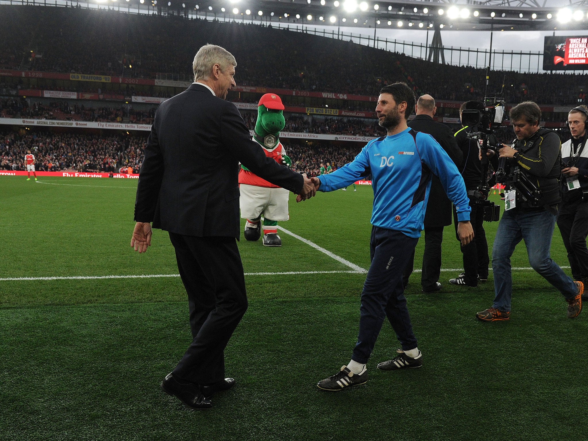 Arsene Wenger and Danny Cowley at the final whistle