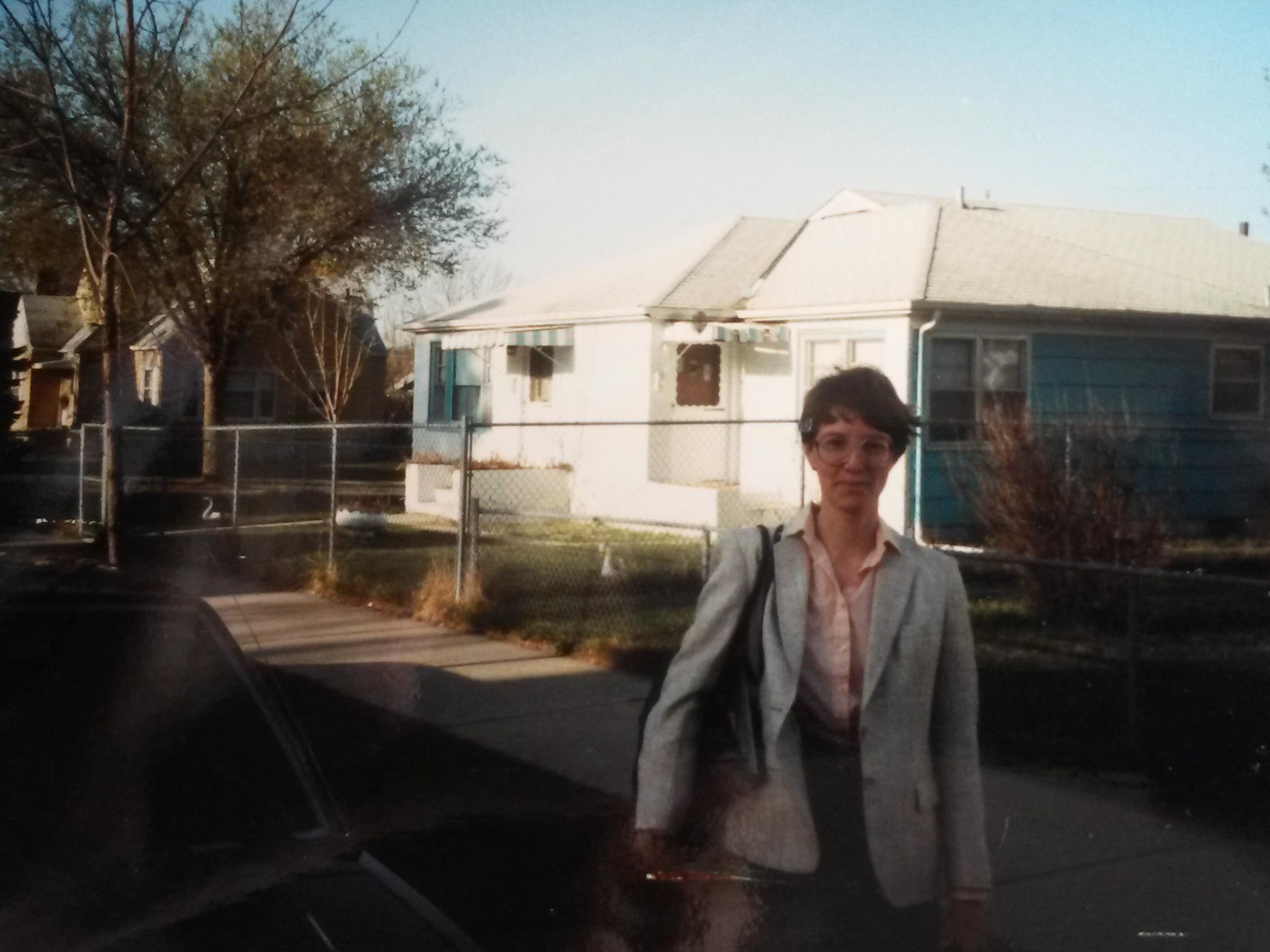 Stein outside her home with the O in 1985