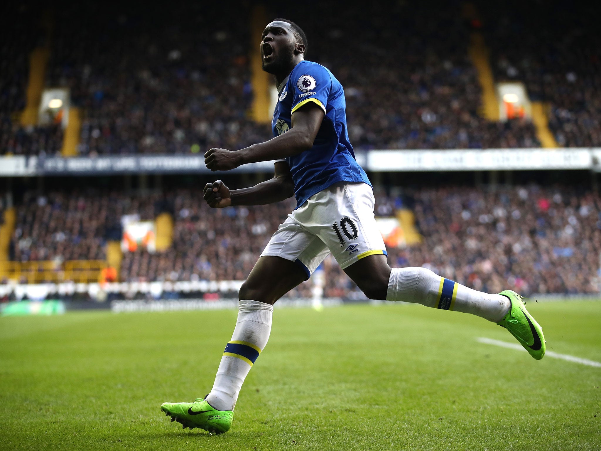 Romelu Lukaku celebrates scoring against Tottenham