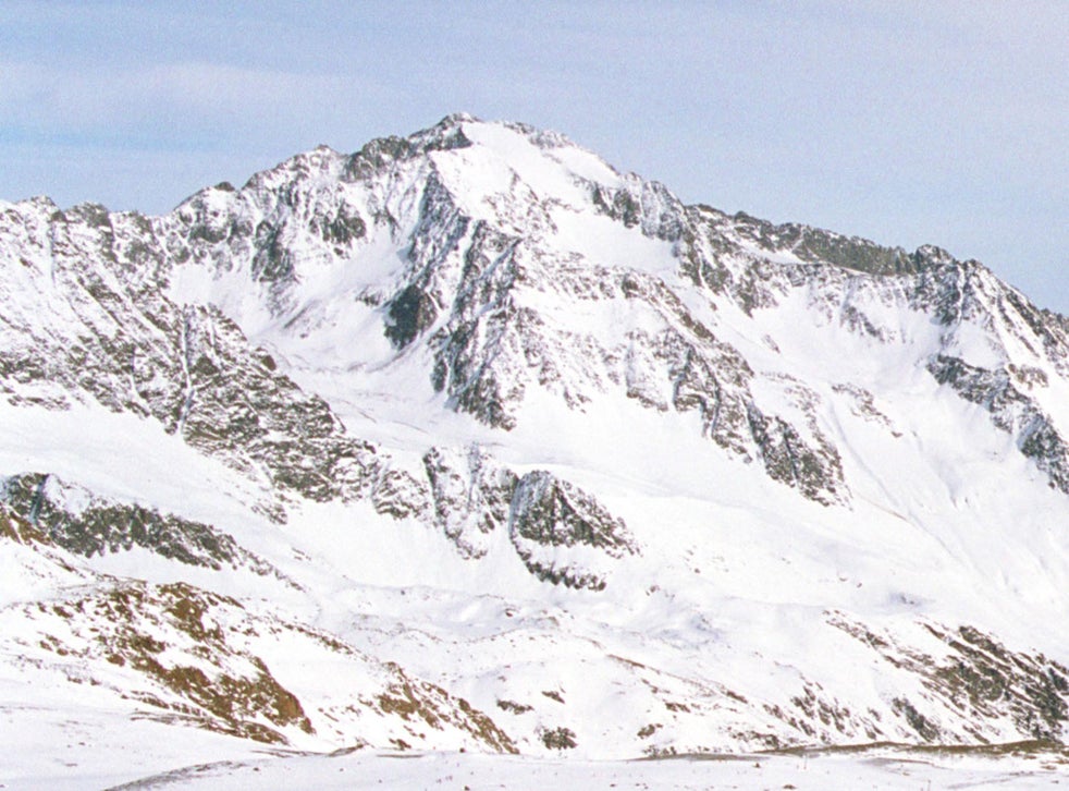 Tyrol Avalanche Four Killed In Austrian Alps Snowslide The Independent The Independent