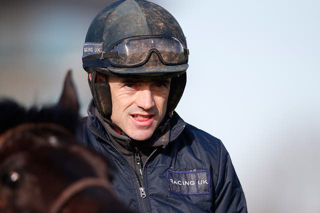 Walsh passed the milestone of 50 wins with victories on Yorkhill, Un De Sceaux, Nichols Canyon and Let's Dance