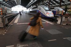 French strikes: Air France and SNCF are pitched against liberté