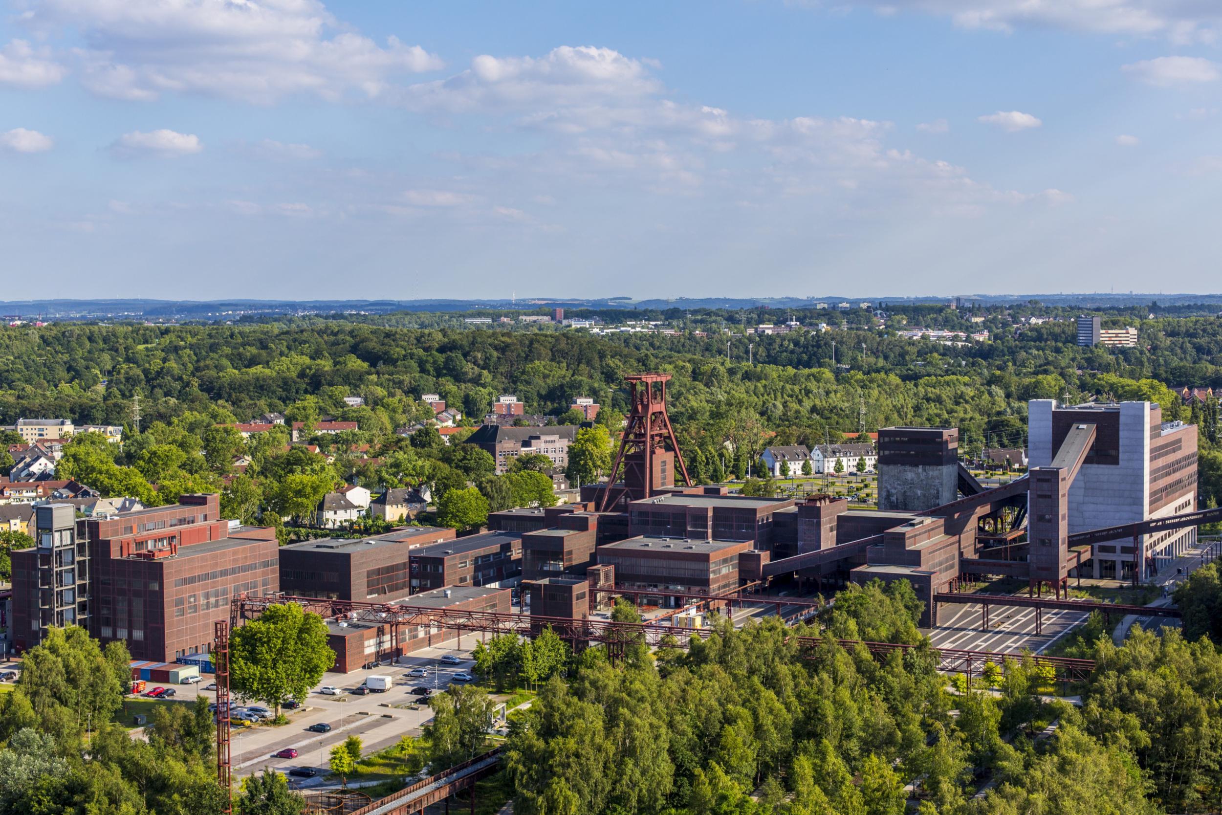 Essen germany. Эссен город в Германии. Эссен (город в ФРГ). Центр Эссен в Германии. Эссен Германия природа.