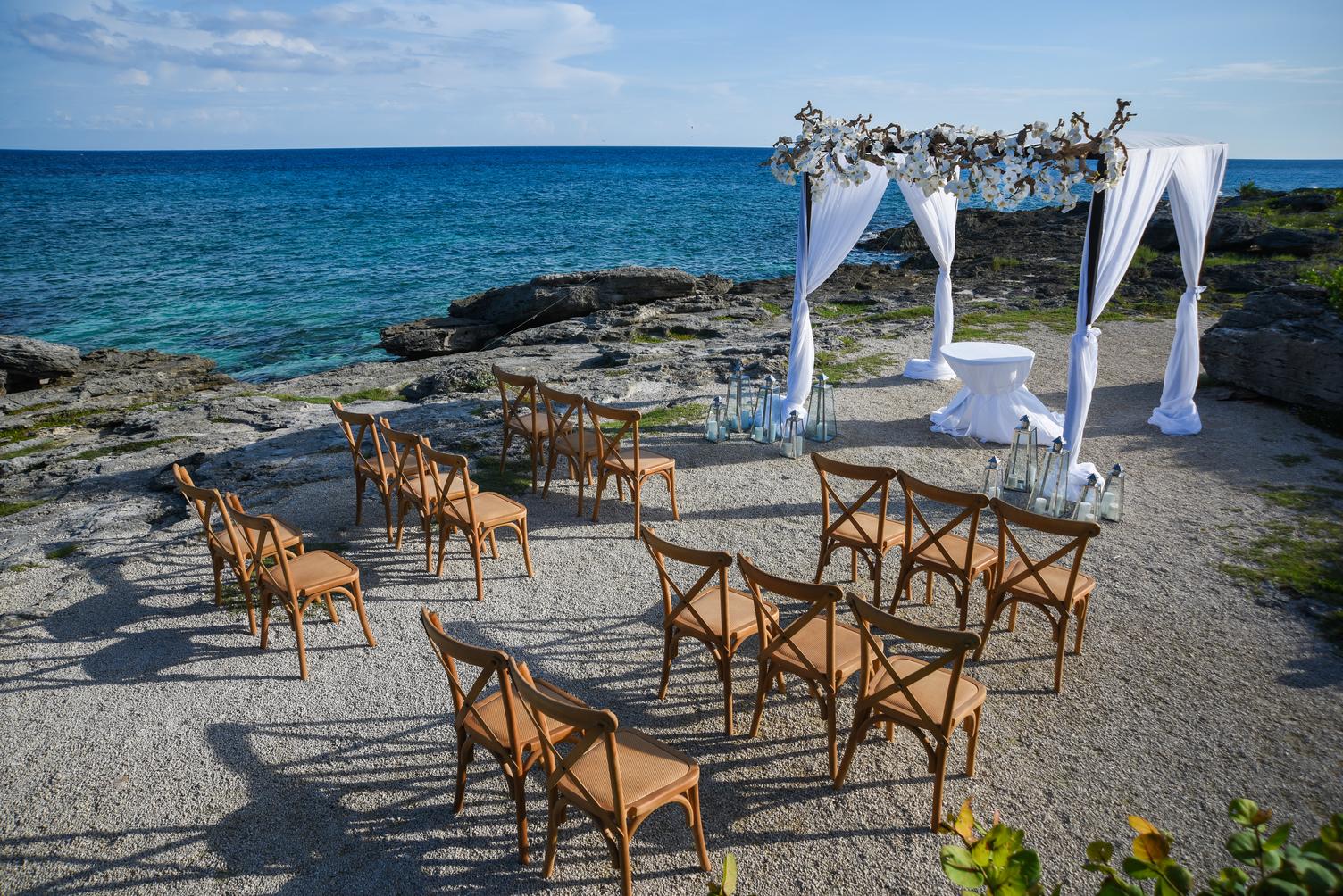 Stunning Mayan ruins provide an evocative backdrop for weddings