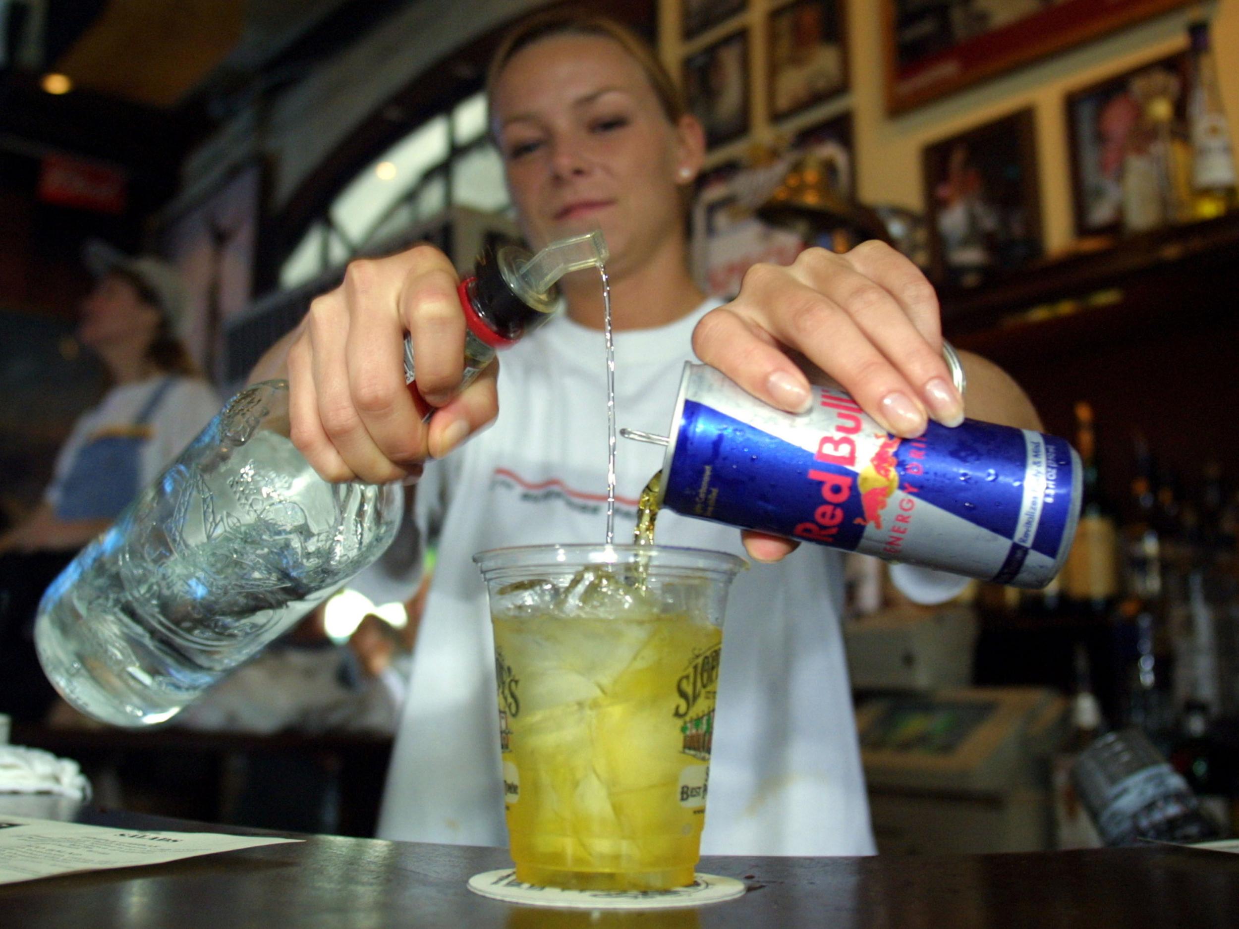 Mixing alcohol with energy drinks could heighten the risk of injury