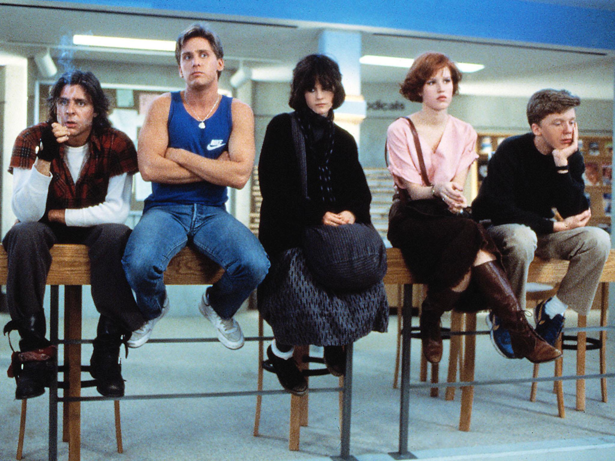 Bando de pirralhos: Judd Nelson, Emilio Estevez, Ally Sheedy, Molly Ringwald e Anthony Michael Hall no filme de John Hughes de 1985, 'The Breakfast Club'