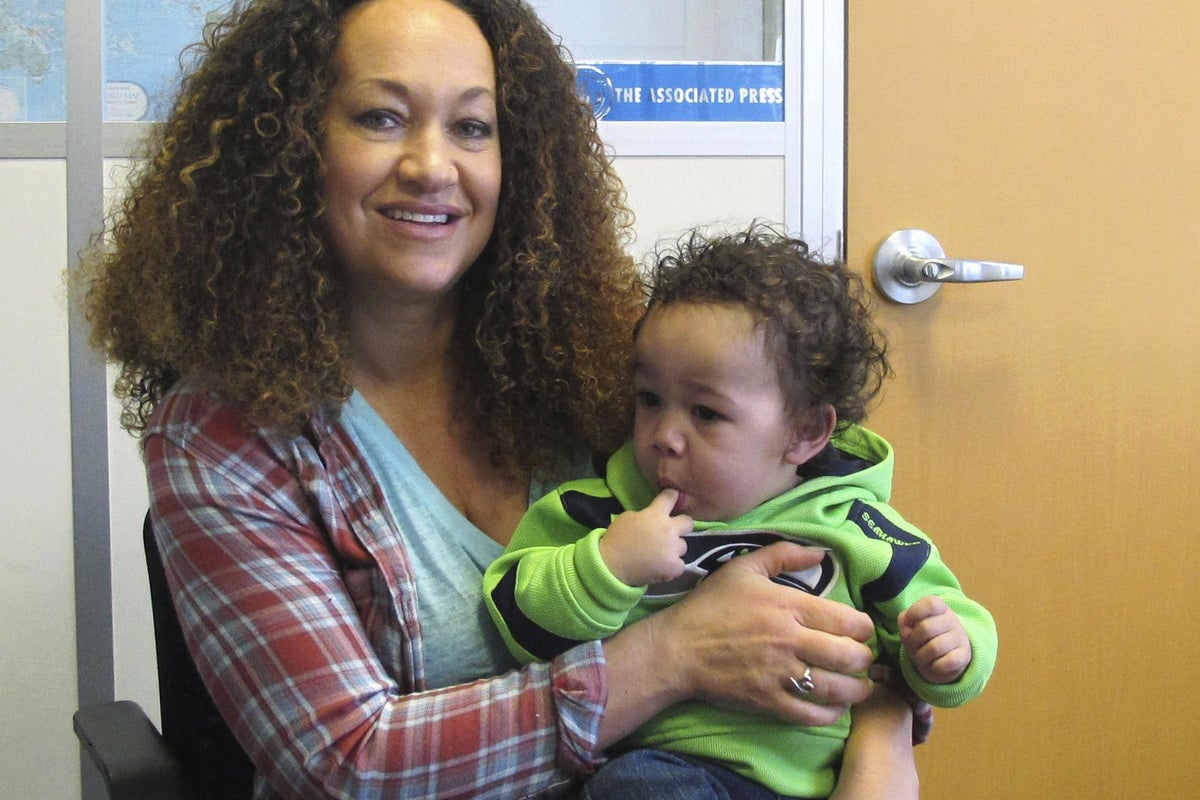 Rachel Dolezal struggling to make ends meet after racial identity ...