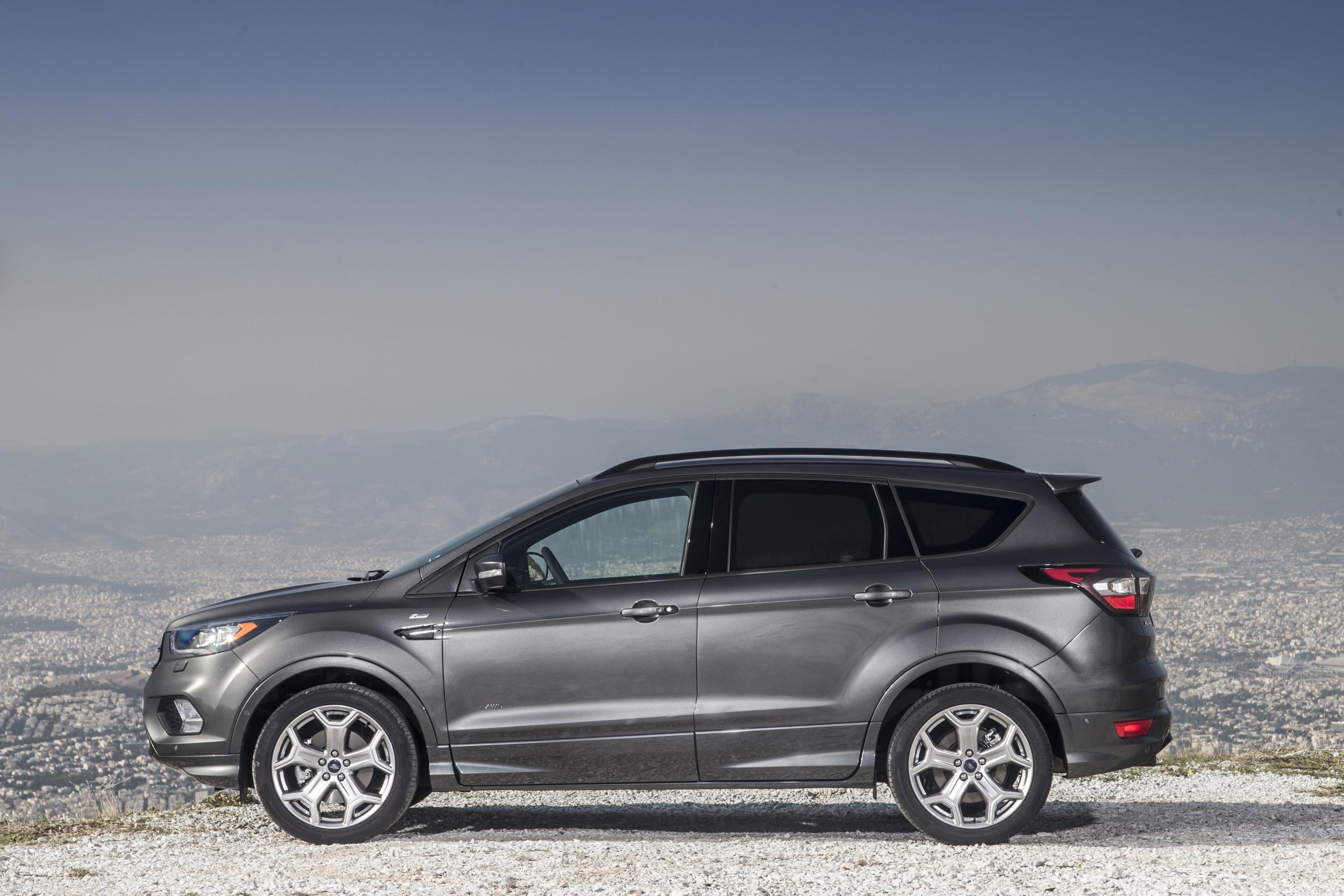 The Kuga’s cornering belies its bulky appearance