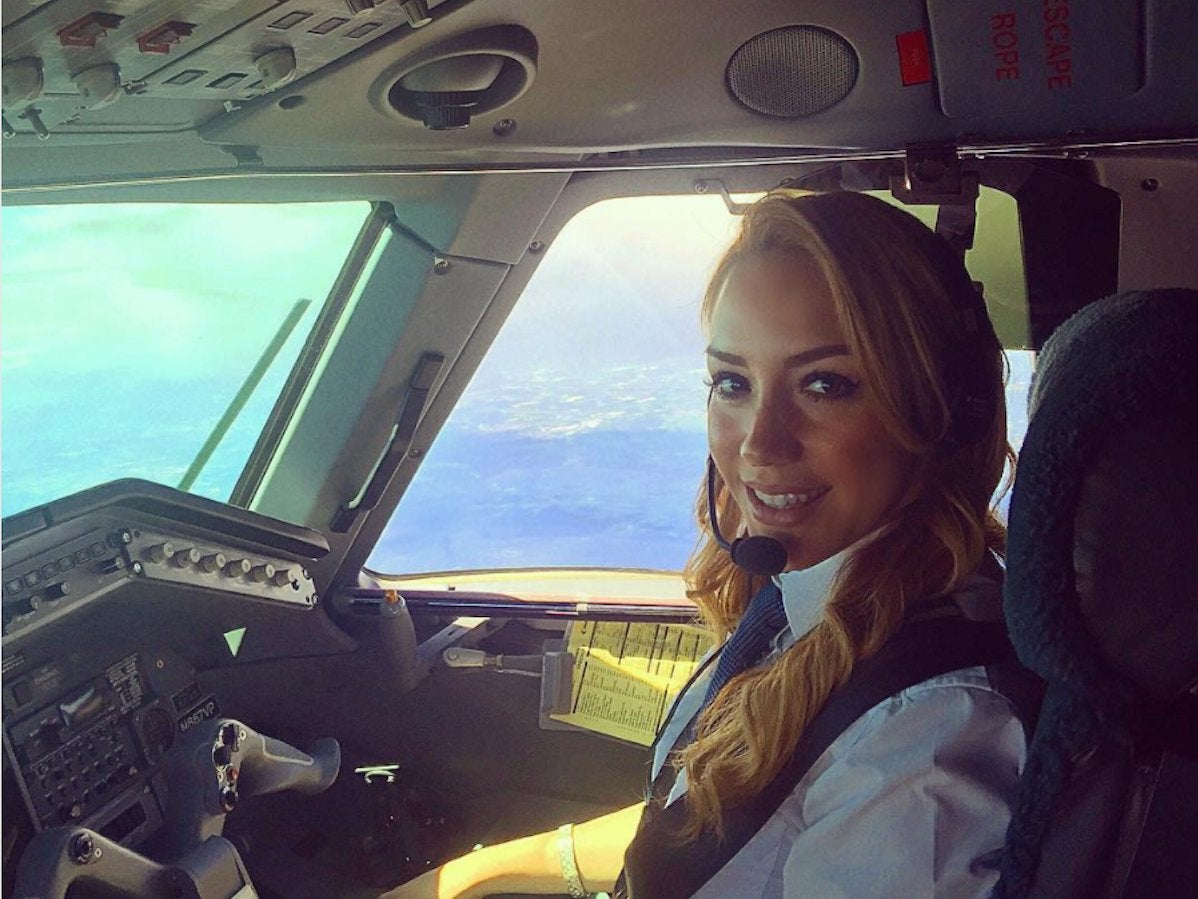 These Female Pilots Are Smashing Stereotypes And Becoming Huge Instagram Stars The Independent