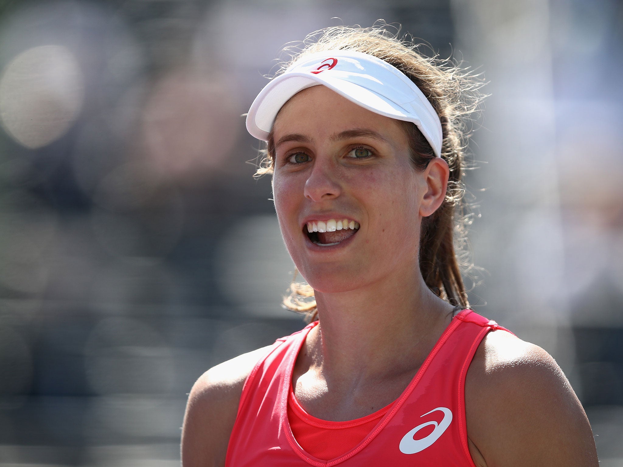 Johanna Konta is through to the Miami Open semi-finals after defeating Simona Halep
