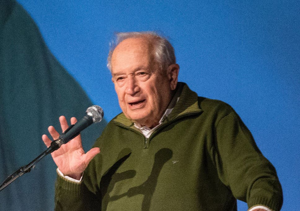 Raphael Mechoulam delivers a speech to participants at an international summit for accelerating cannabis innovation