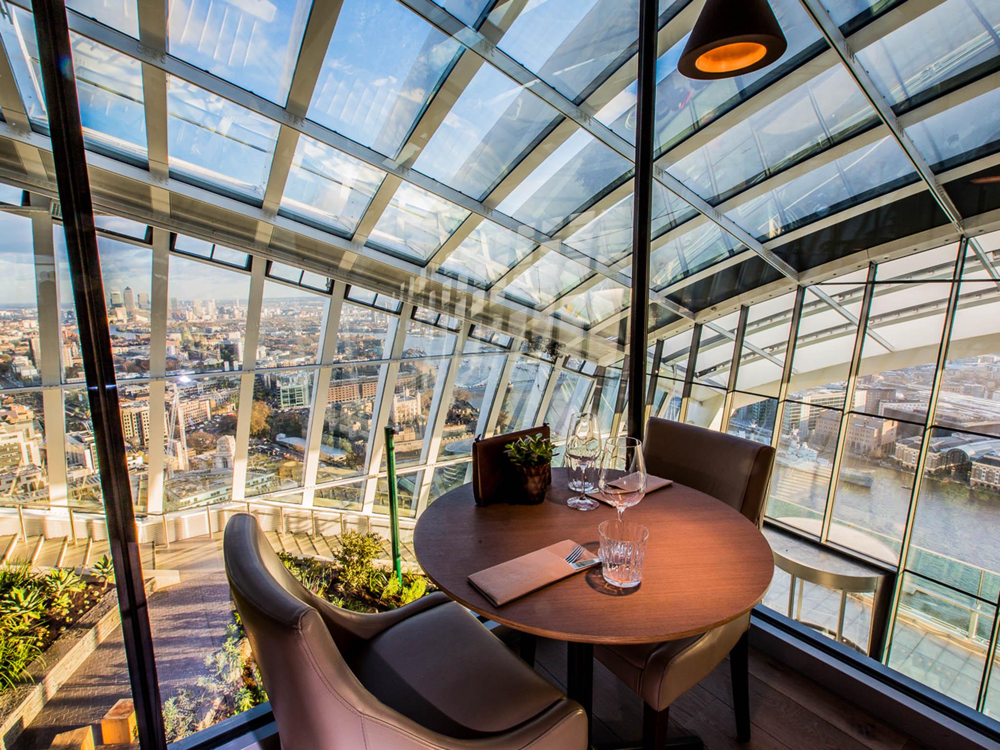 Head up to the 36th floor of the Walkie Talkie tower to find the Darwin Brasserie
