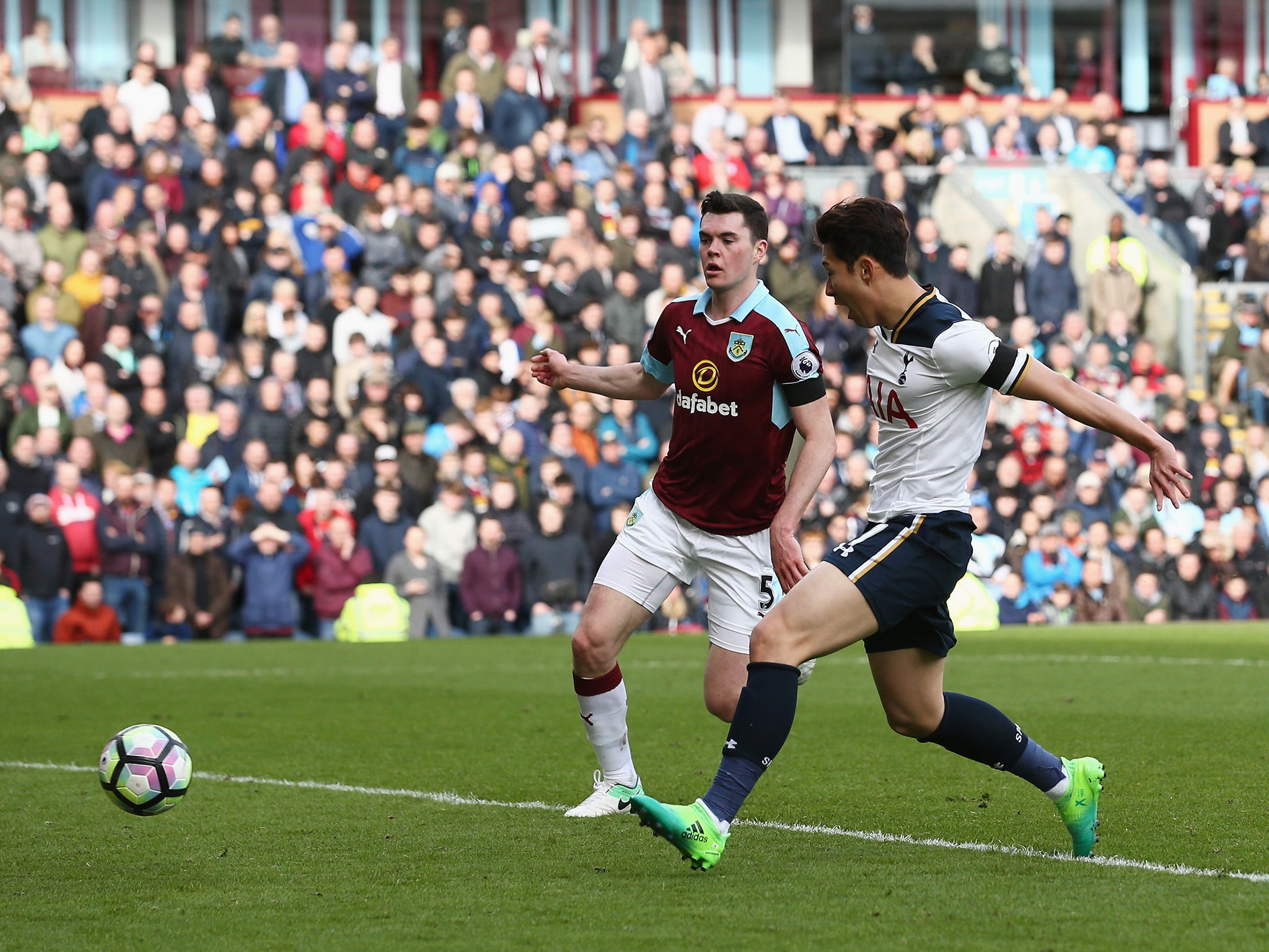 Heung Min-Son doubled Tottenham's lead from close range