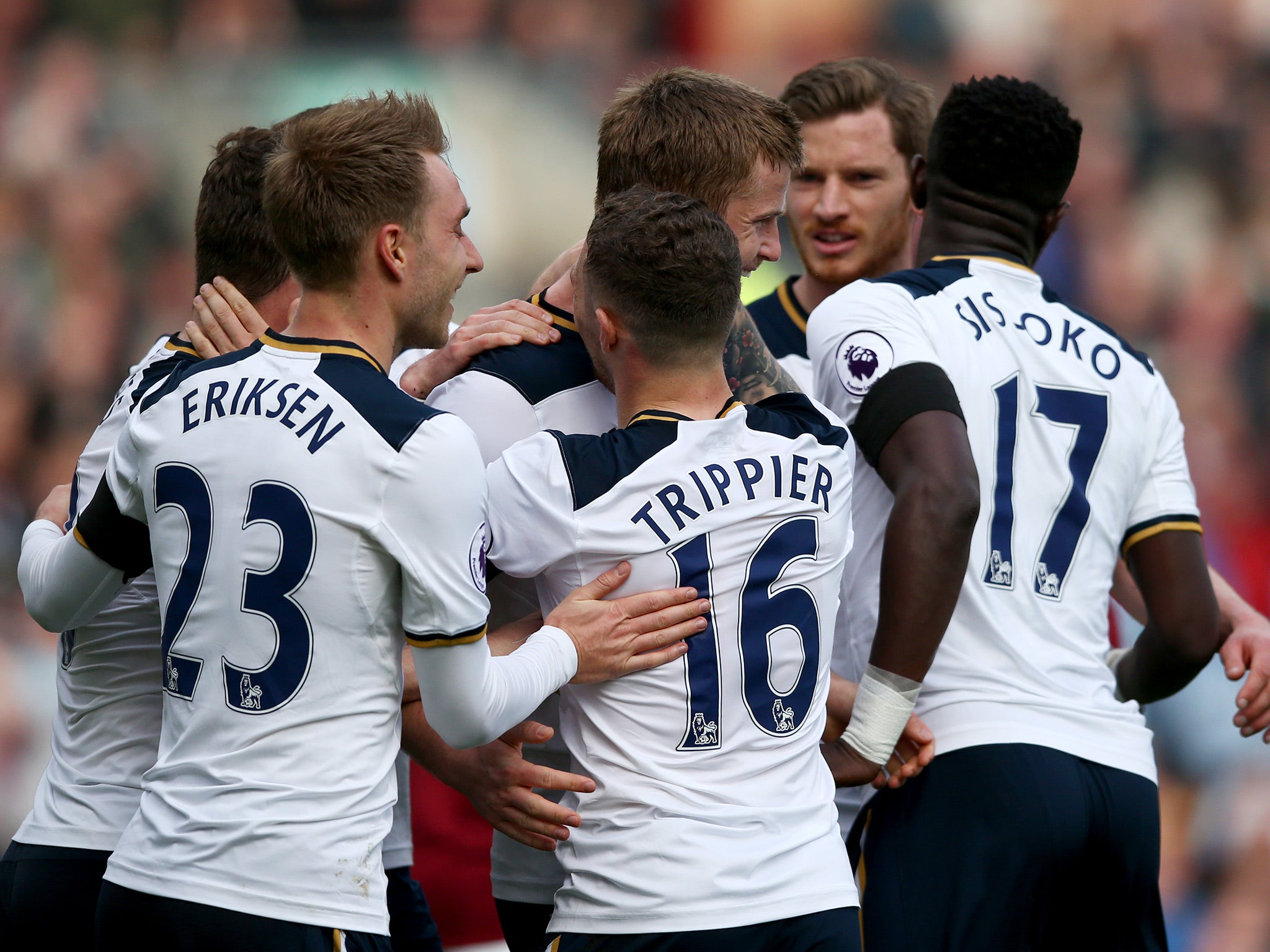 Tottenham went within seven points of league leaders Chelsea with nine games remaining