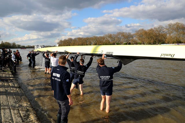 Oxford men ahead of the race