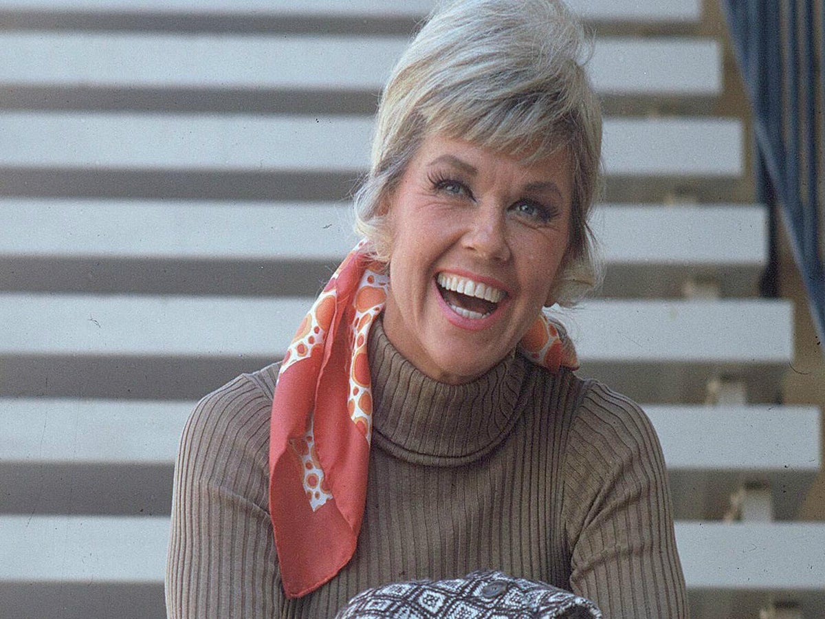 Doris Day Makes Rare Public Appearance On 90th Birthday Daily Mail Online