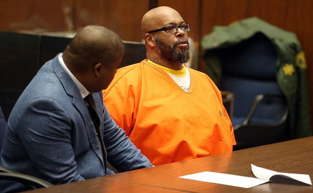 Marion 'Suge' Knight (R) appears in court with his attorney Thaddeus Culpepper for a pretrial hearing in 2016