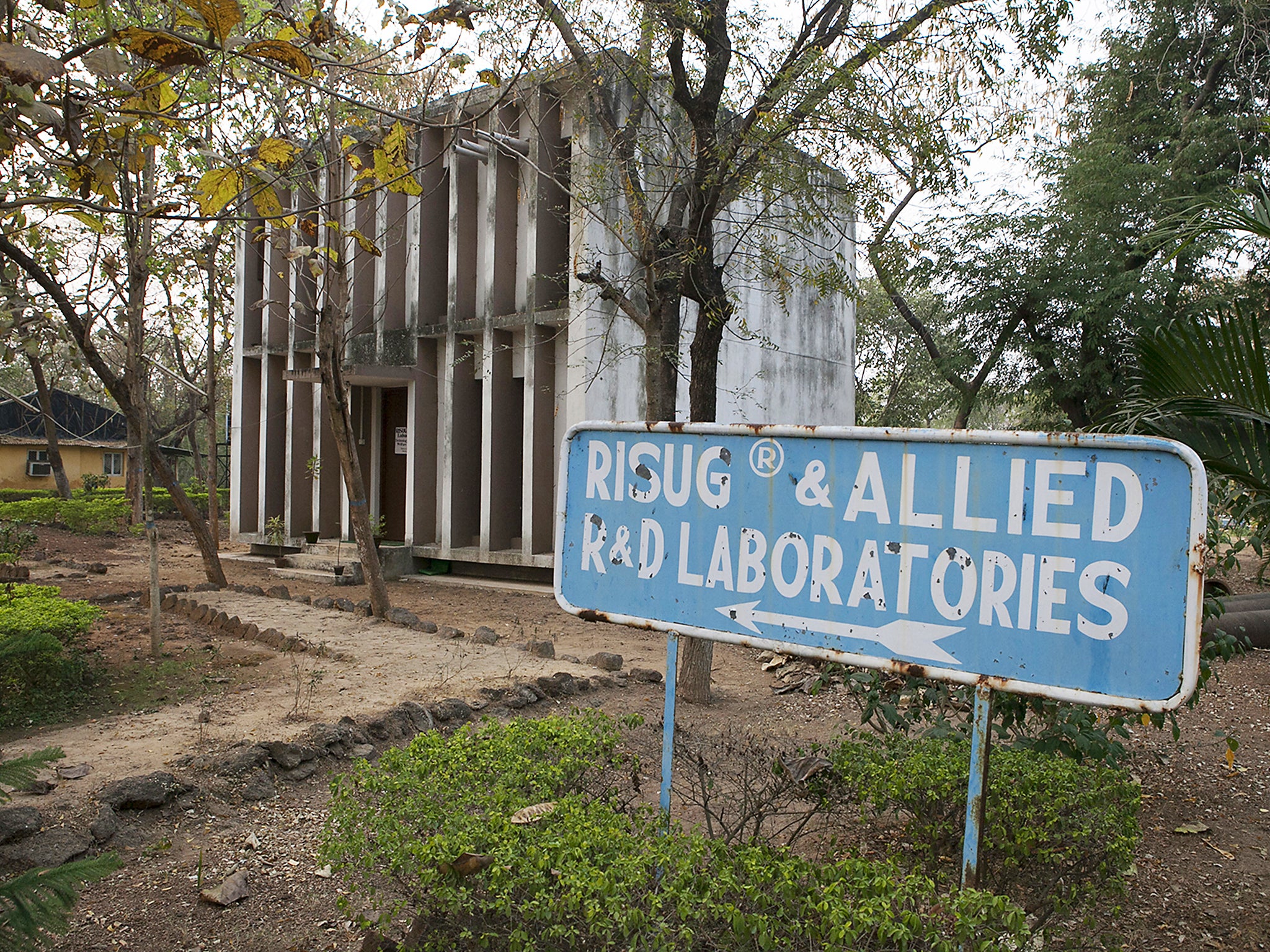 
The rusted sign on the Kharagpur campus hints that this is no Big Pharma operation 