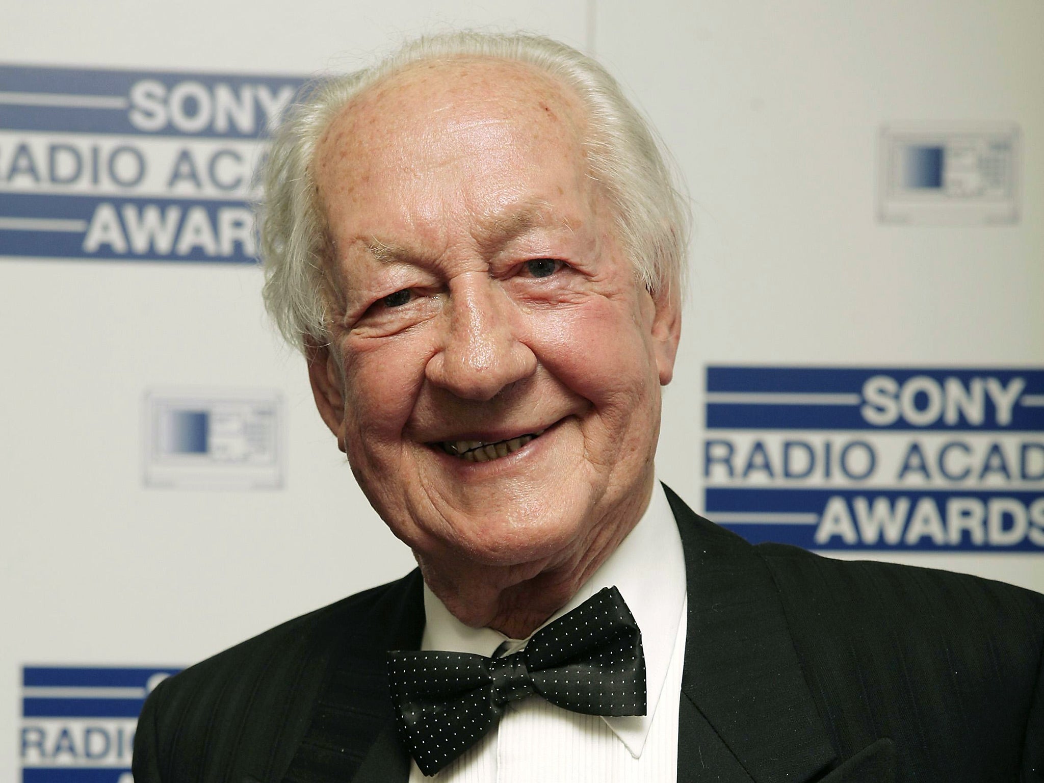 acceso Pero Susurro BBC Radio 2 DJ Brian Matthew dies after more than 60 years on air | The  Independent | The Independent