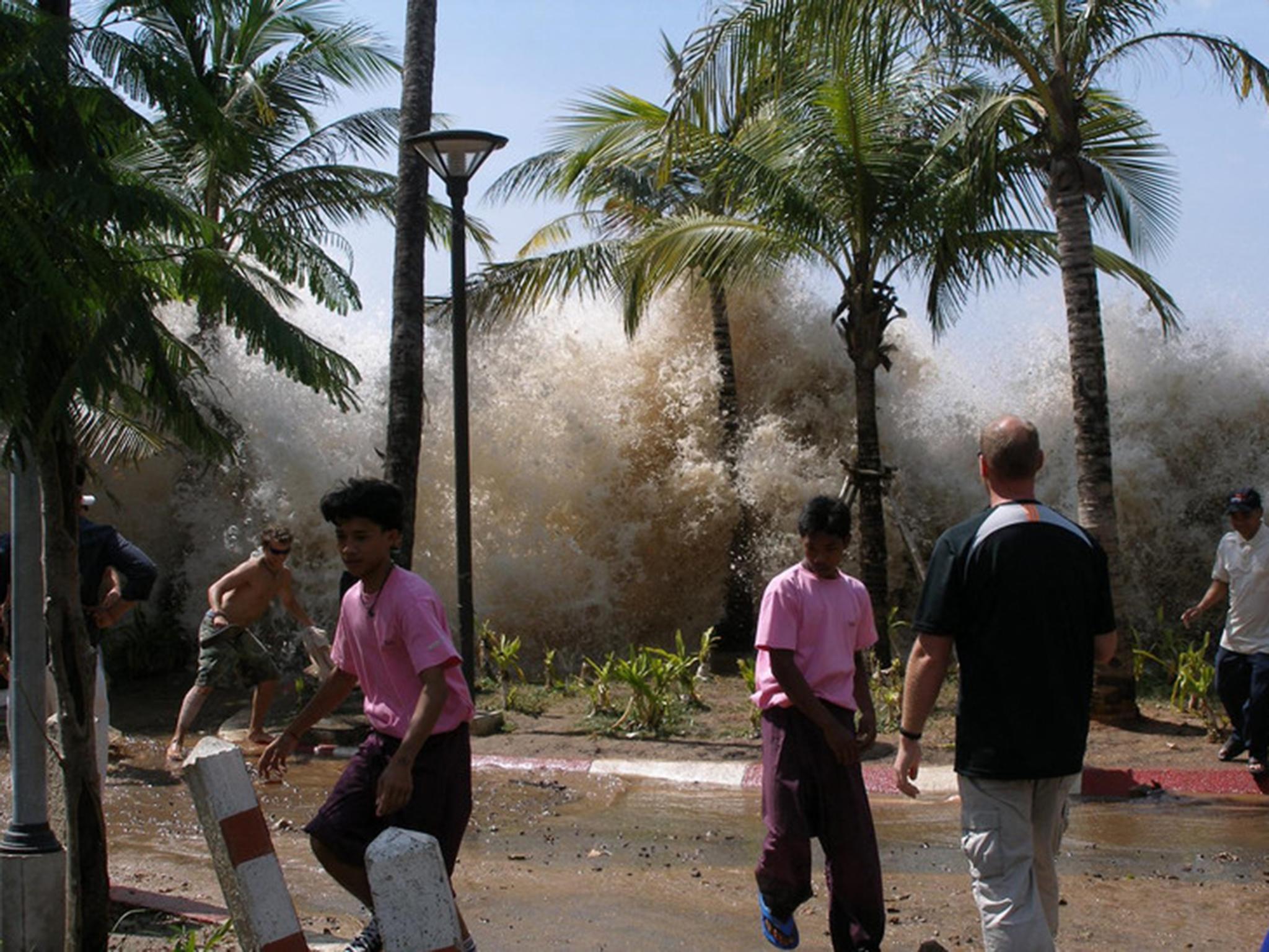 The moment the 2004 Sumatra tsunami struck Ao Nang in Thailand