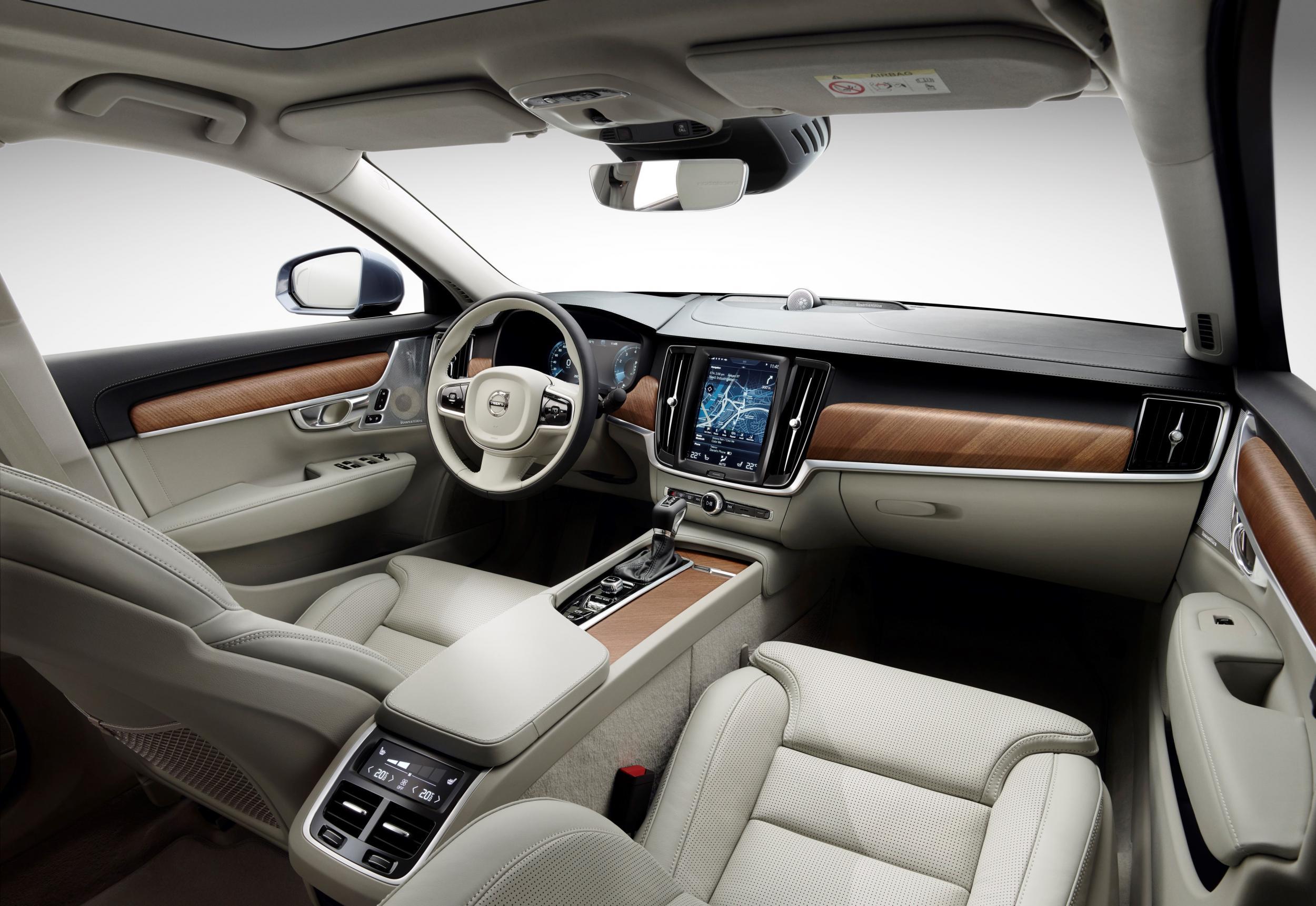 The S90’s roomy cabin is comfortable and relaxing
