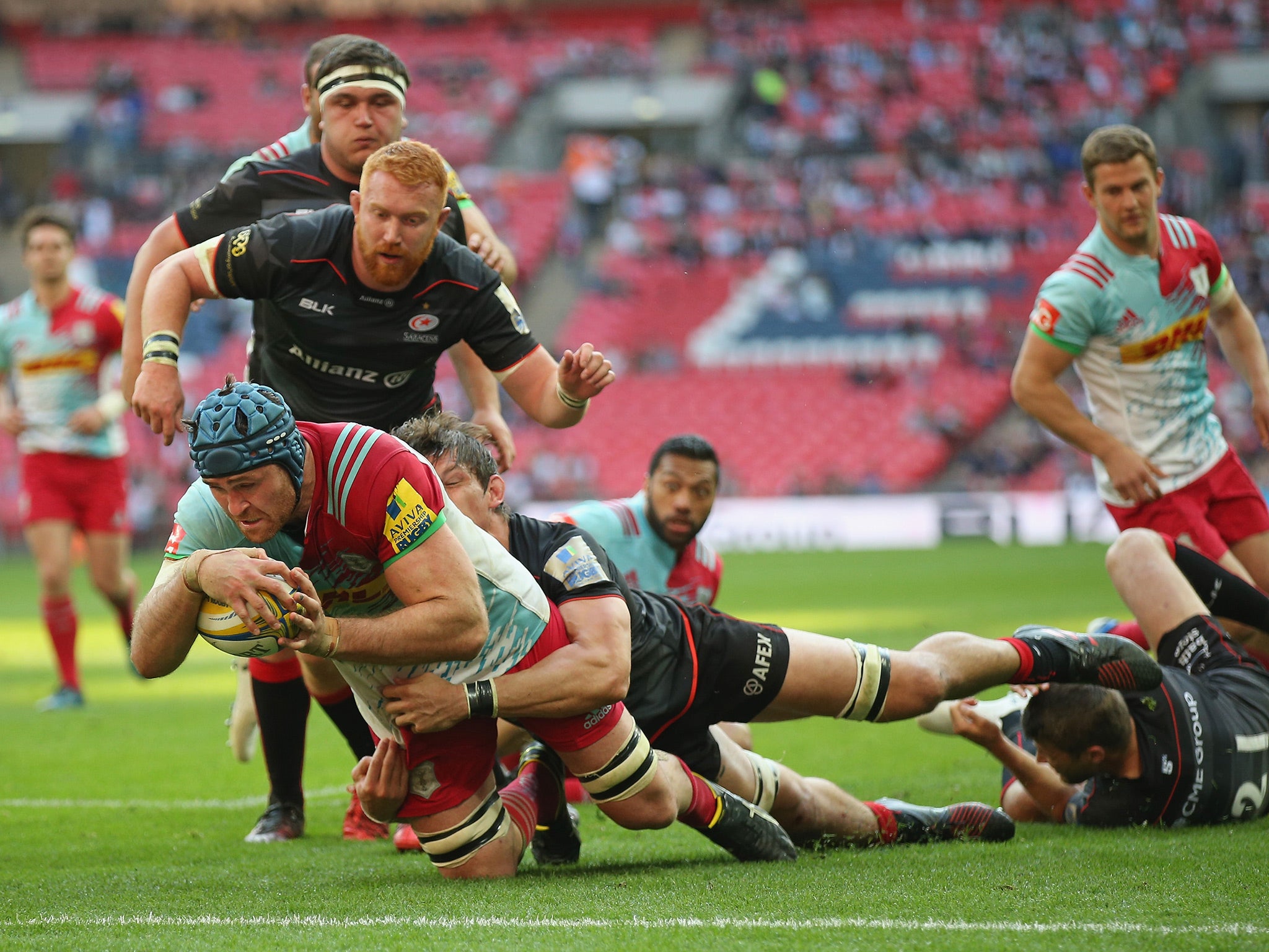 Horwill goes over for Harlequins' solitary try