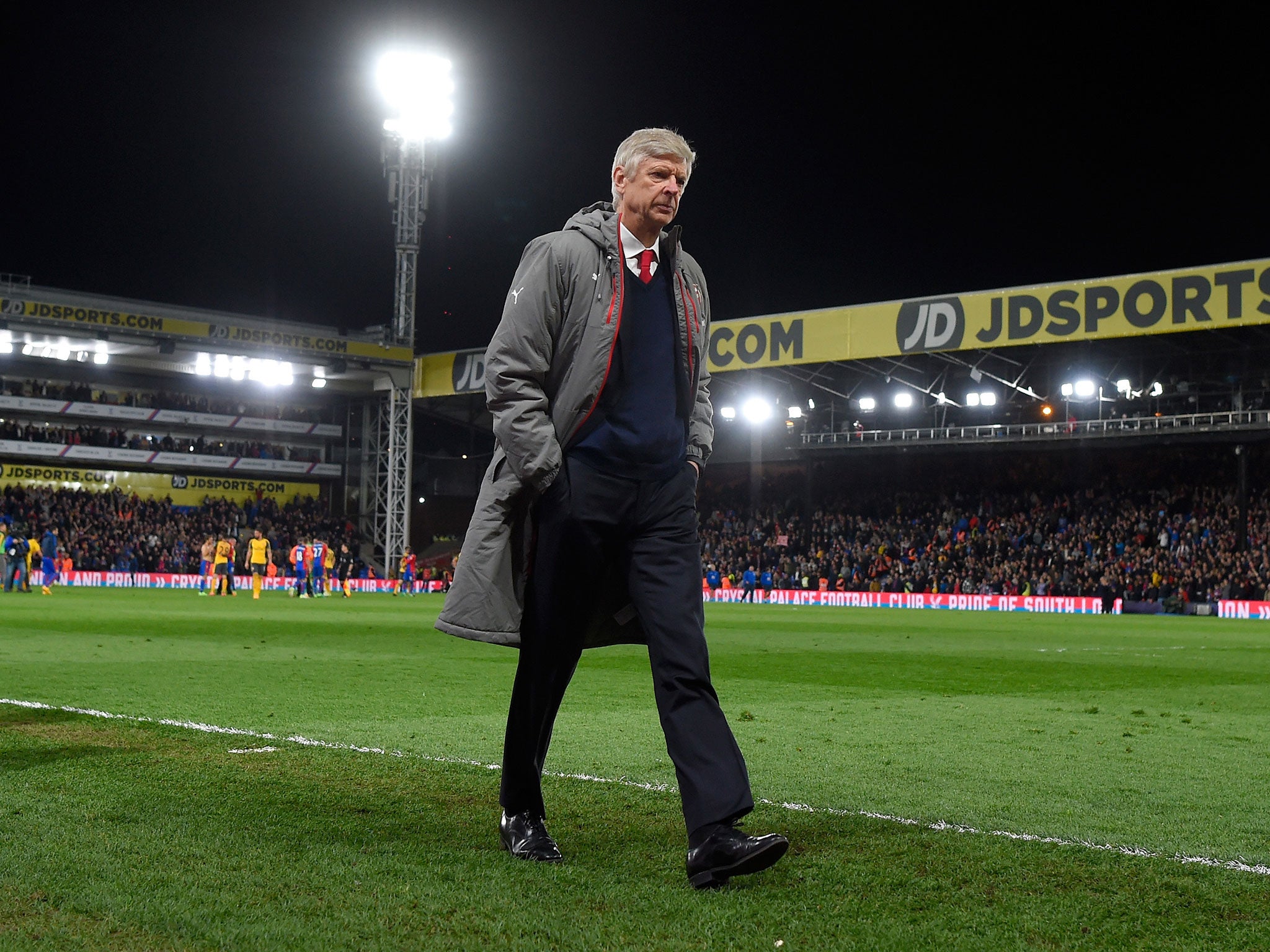 Wenger slumped to another defeat as Arsenal's disappointing run of results continue