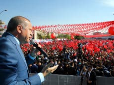 Critics of President Erdogan tell of intimidation ahead of referendum