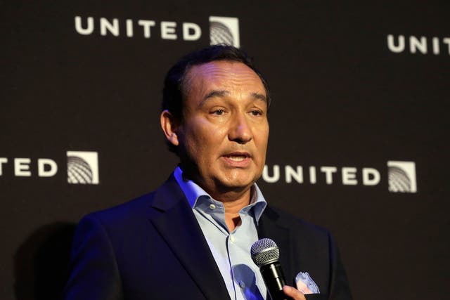 Oscar Munoz initially issued a non-apology which thanked his staff for ‘always going above and beyond’