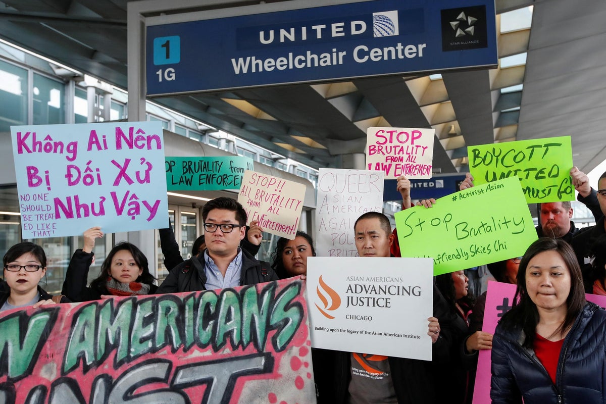 United Airlines passenger says being dragged off plane was 'more horrifying than Vietnam War'