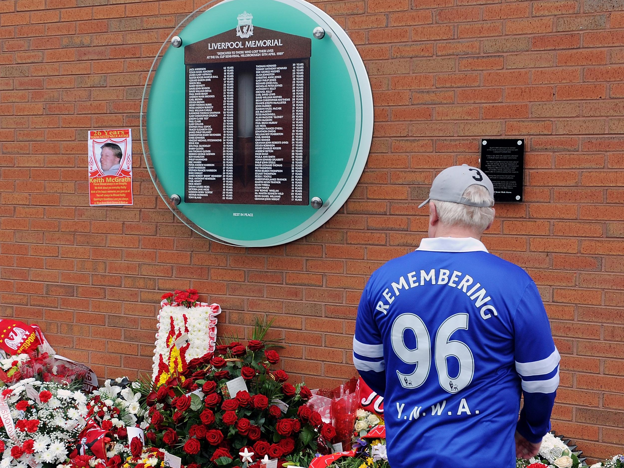 Everton fans stand together with city rivals Liverpool