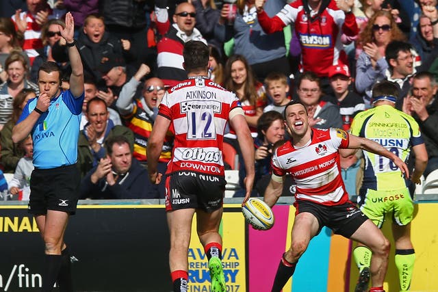Tom Marshall celebrates scoring his second try for Gloucester