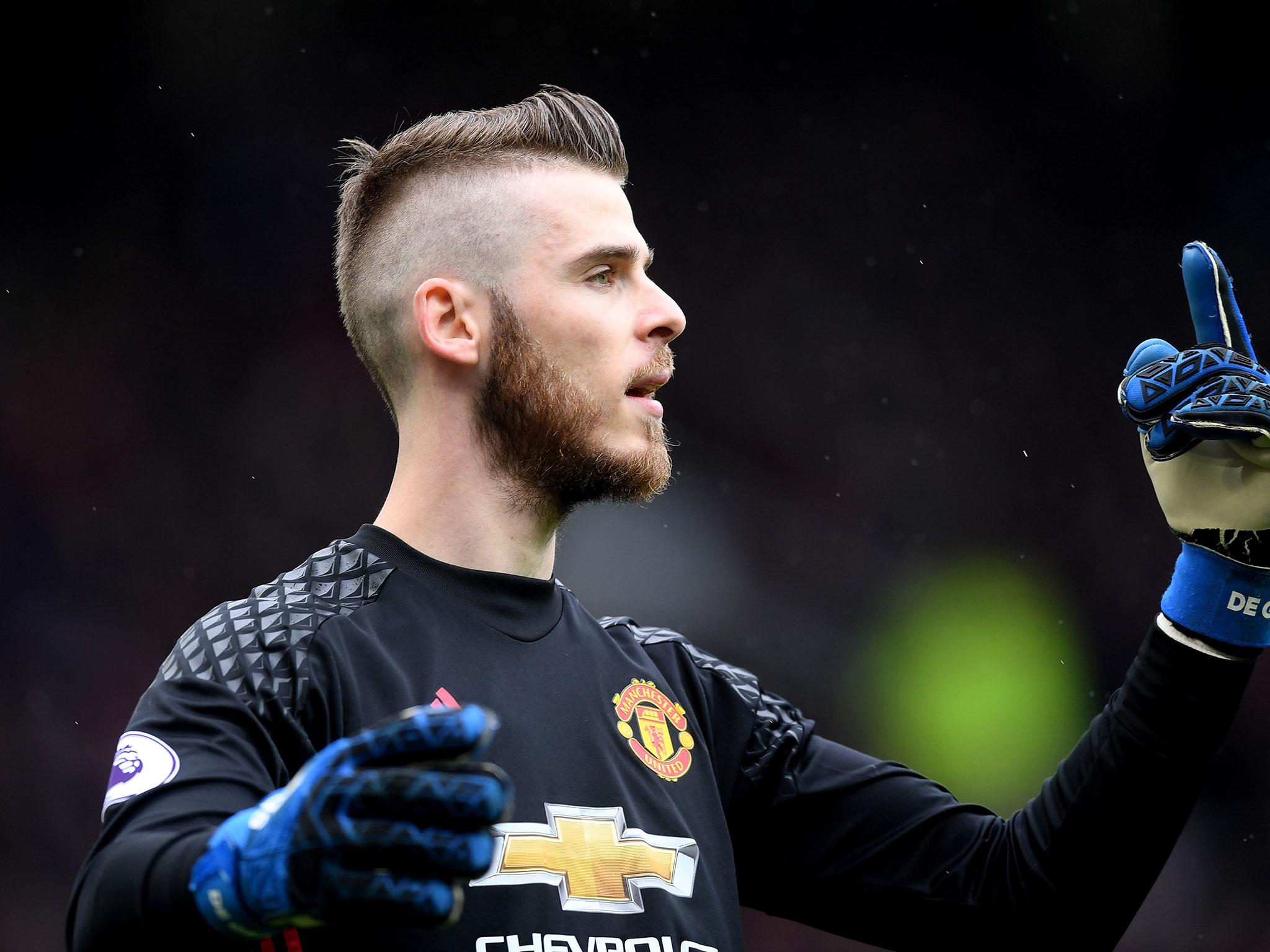 Rarely tested. Impressive under the high balls and in his distribution.