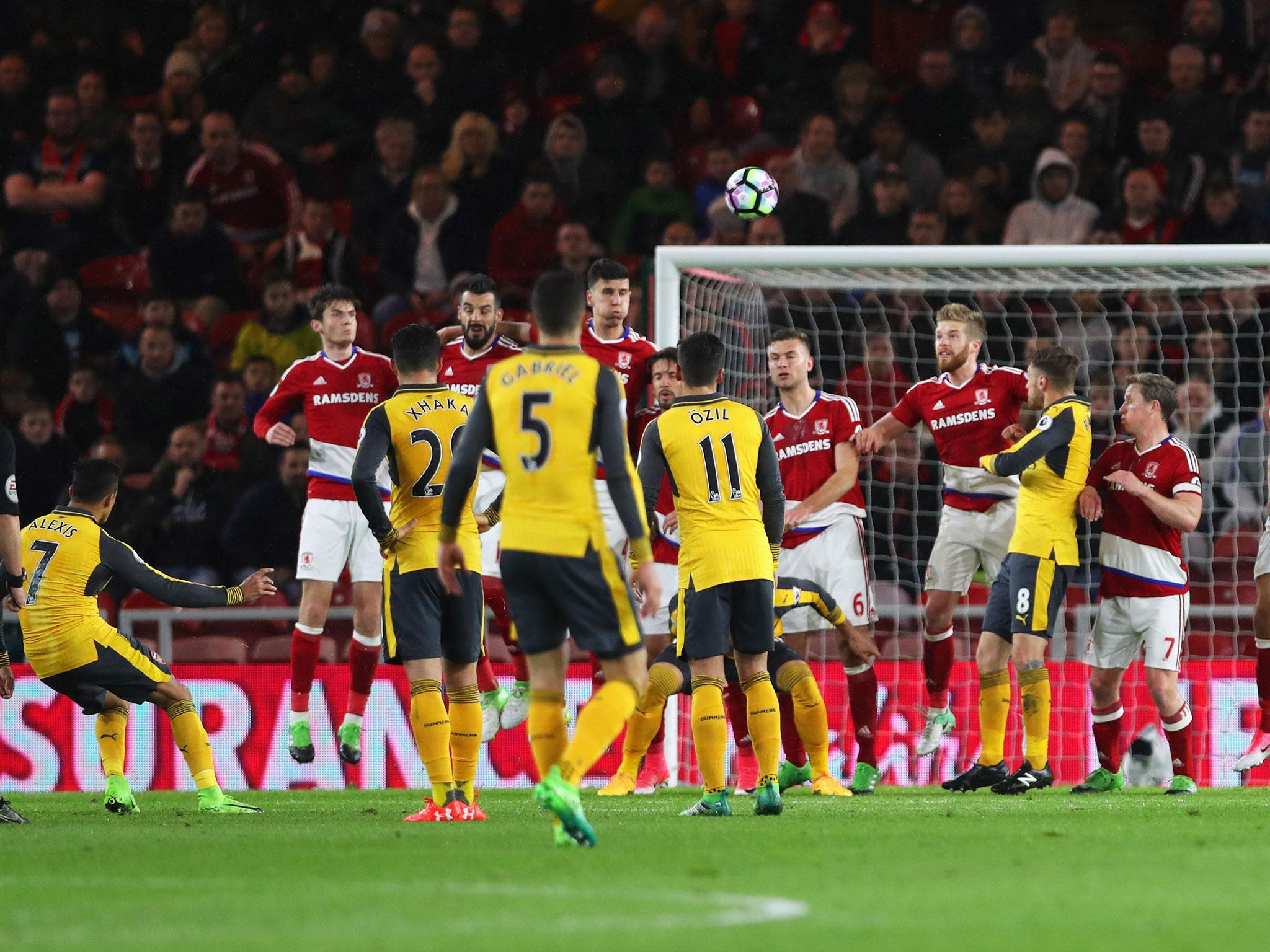 Alexis Sanchez strikes for Arsenal