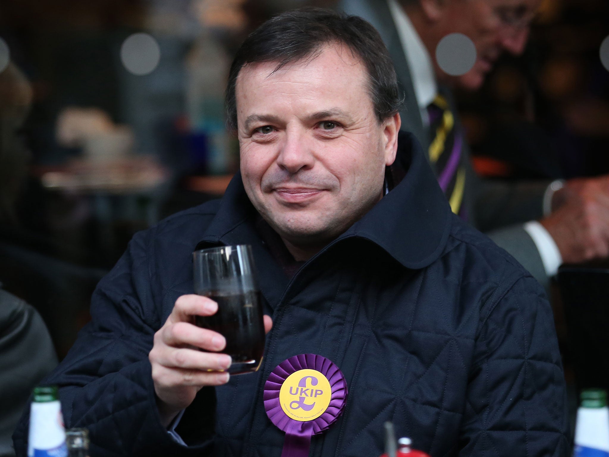 Ukip donor Arron Banks will stand against Douglas Carswell in his Essex seat