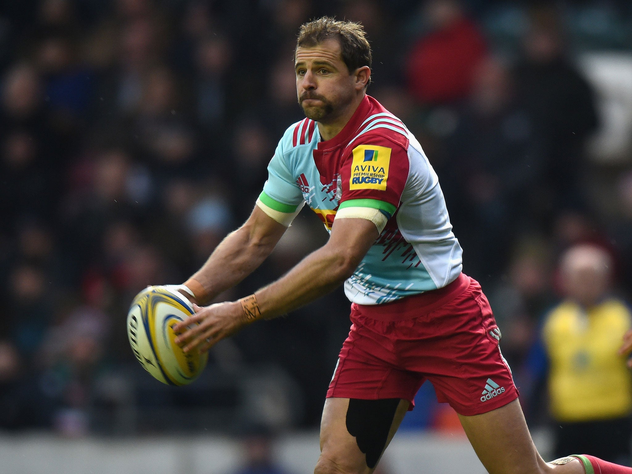 Nick Evans will retire from rugby union at the end of the 2016/17 season