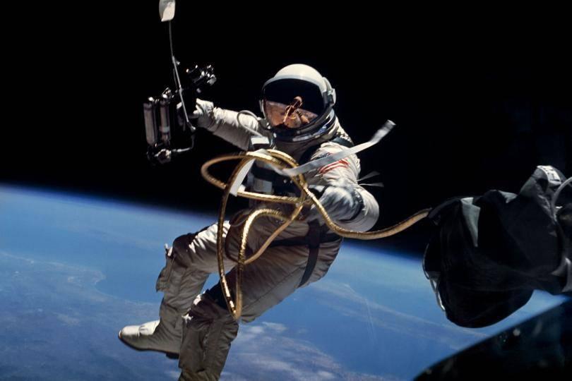 Edward H White II looks towards the camera on his 1965 space walk (NASA)