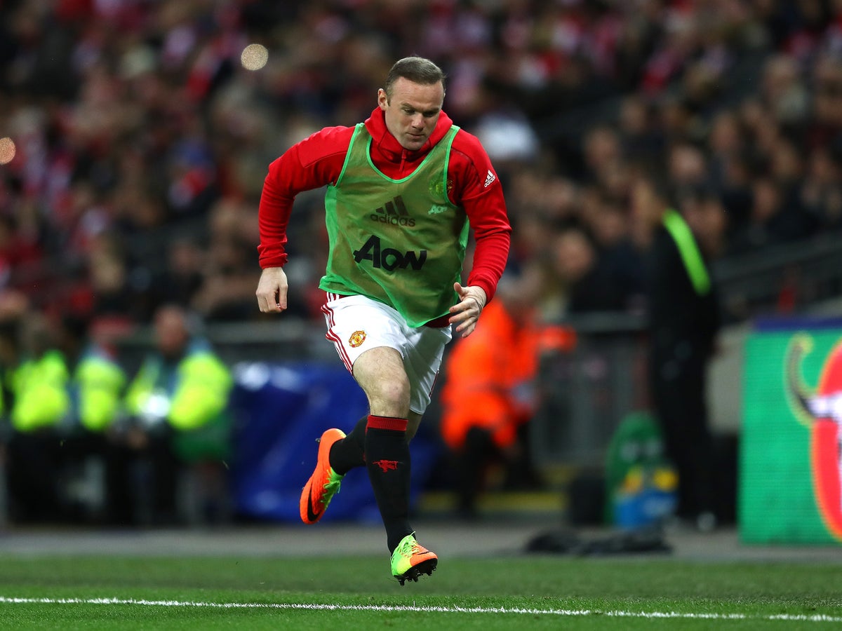 Chelsea vs Manchester United: Wayne Rooney set to miss match after  suffering injury in training, The Independent