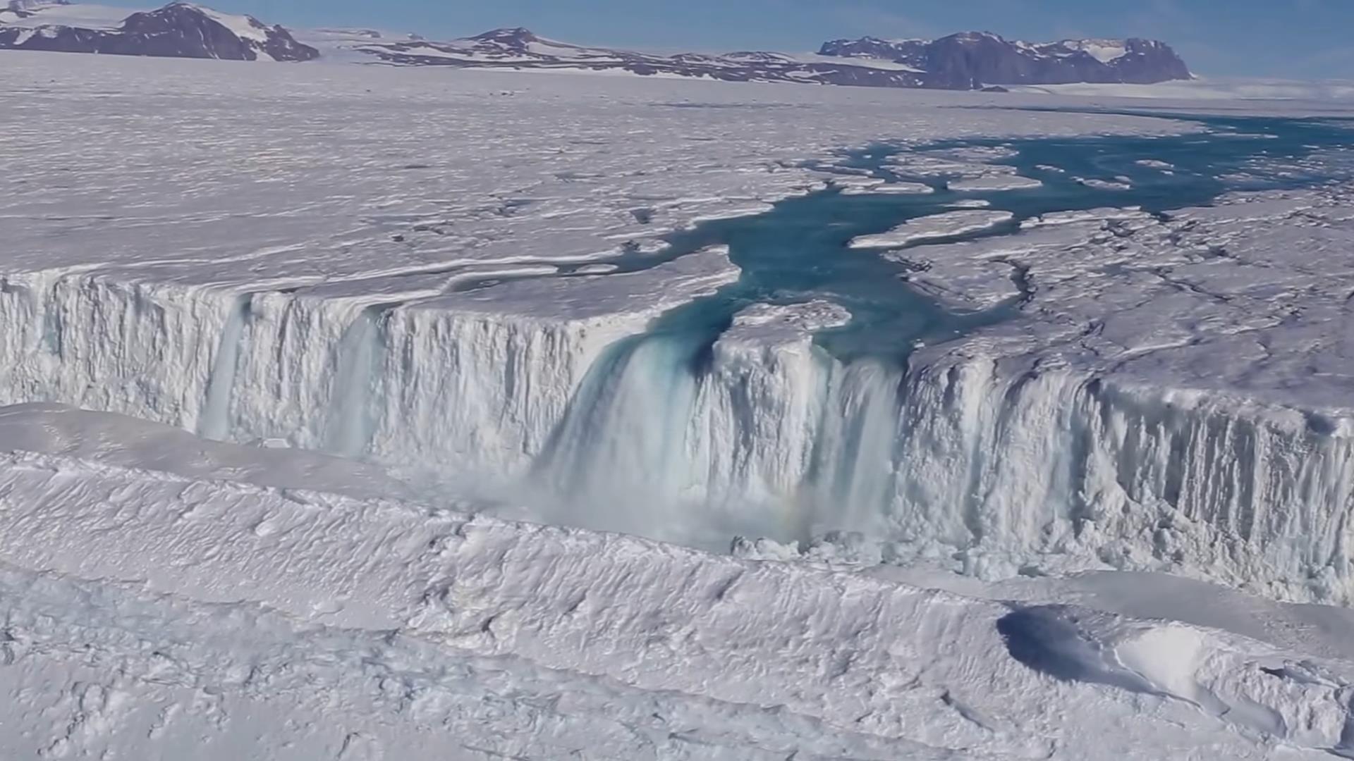 Ice ancient. Ледник Аустфонна. Река Оникс в Антарктиде. Покровные ледники Антарктиды. Таяние ледников Антарктиды 1979-2020.