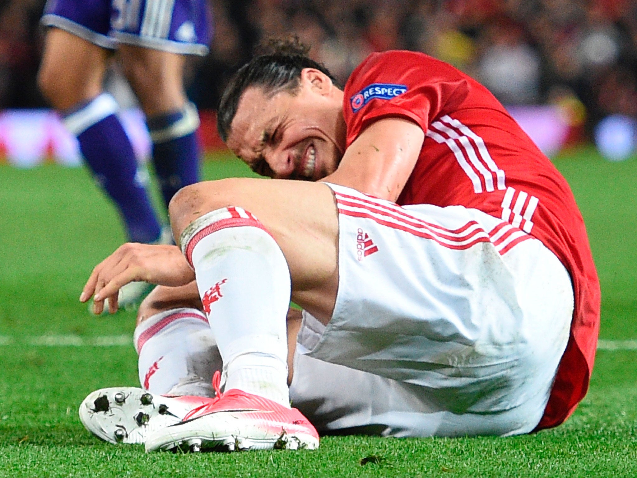 Zlatan Ibrahimovic may not play again this season after suffering a knee injury on Thursday