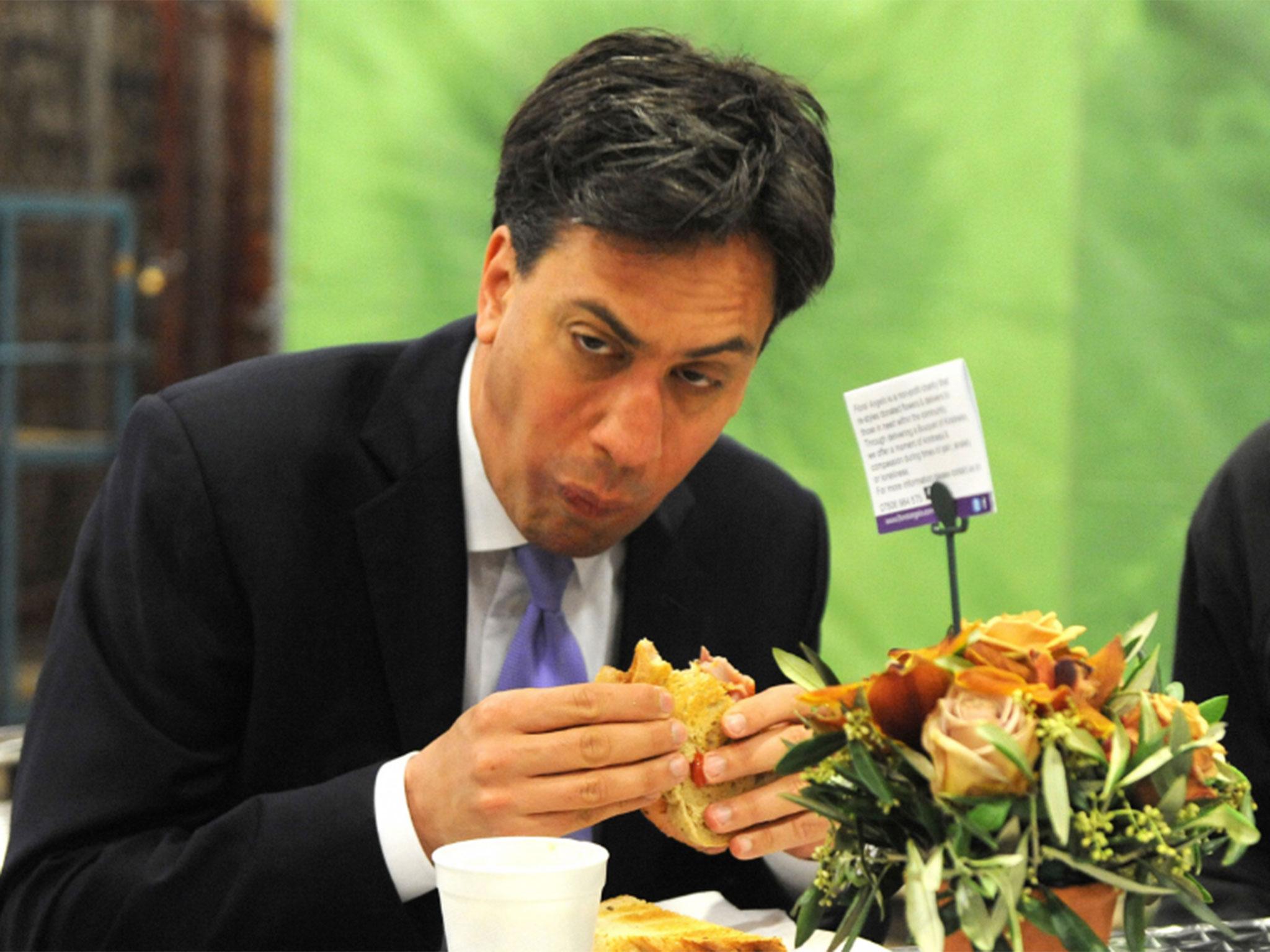 Miliband struggles with his bacon sandwich in 2014