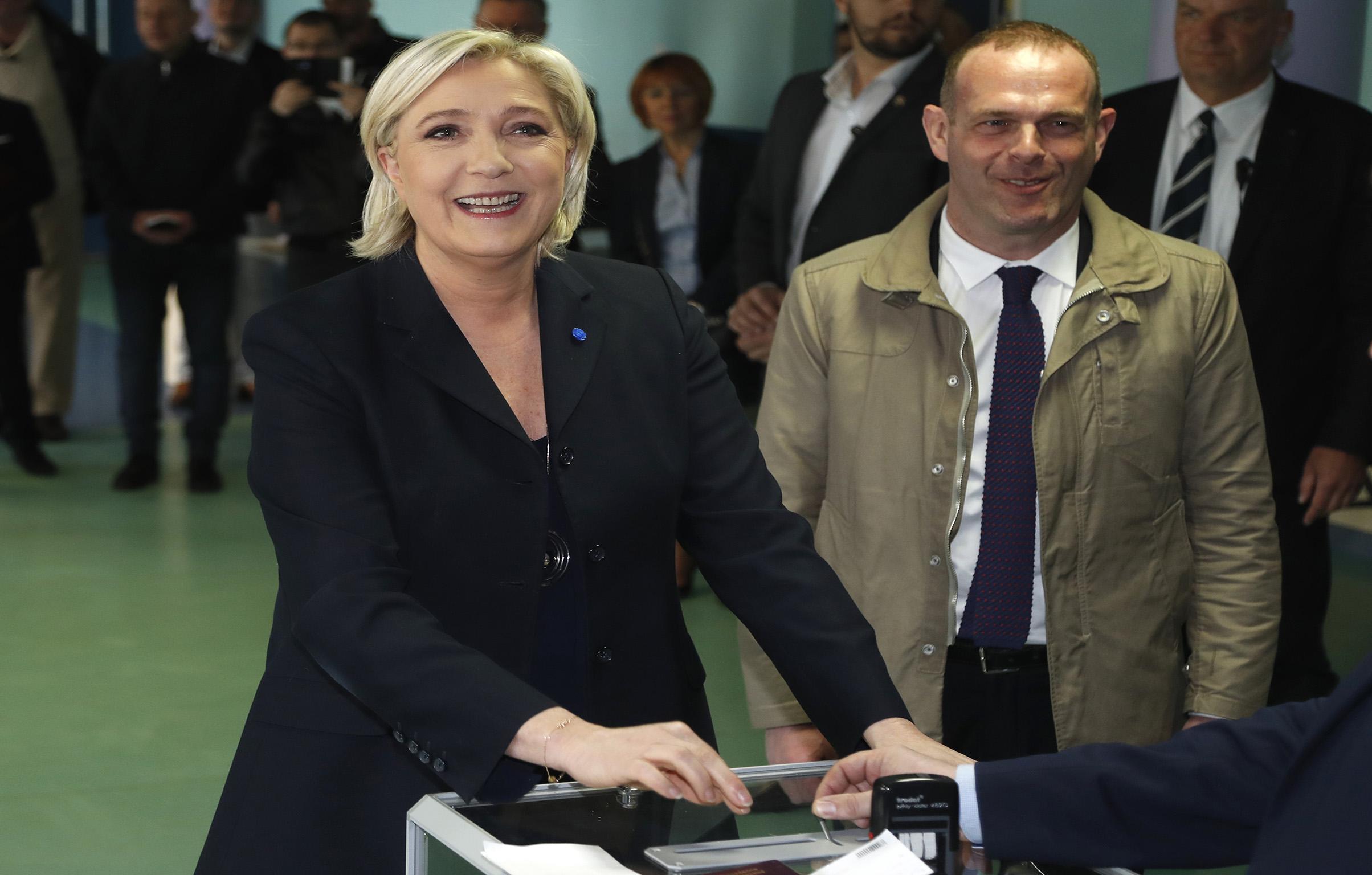 Marine le Pen casts her vote in the French presidential election