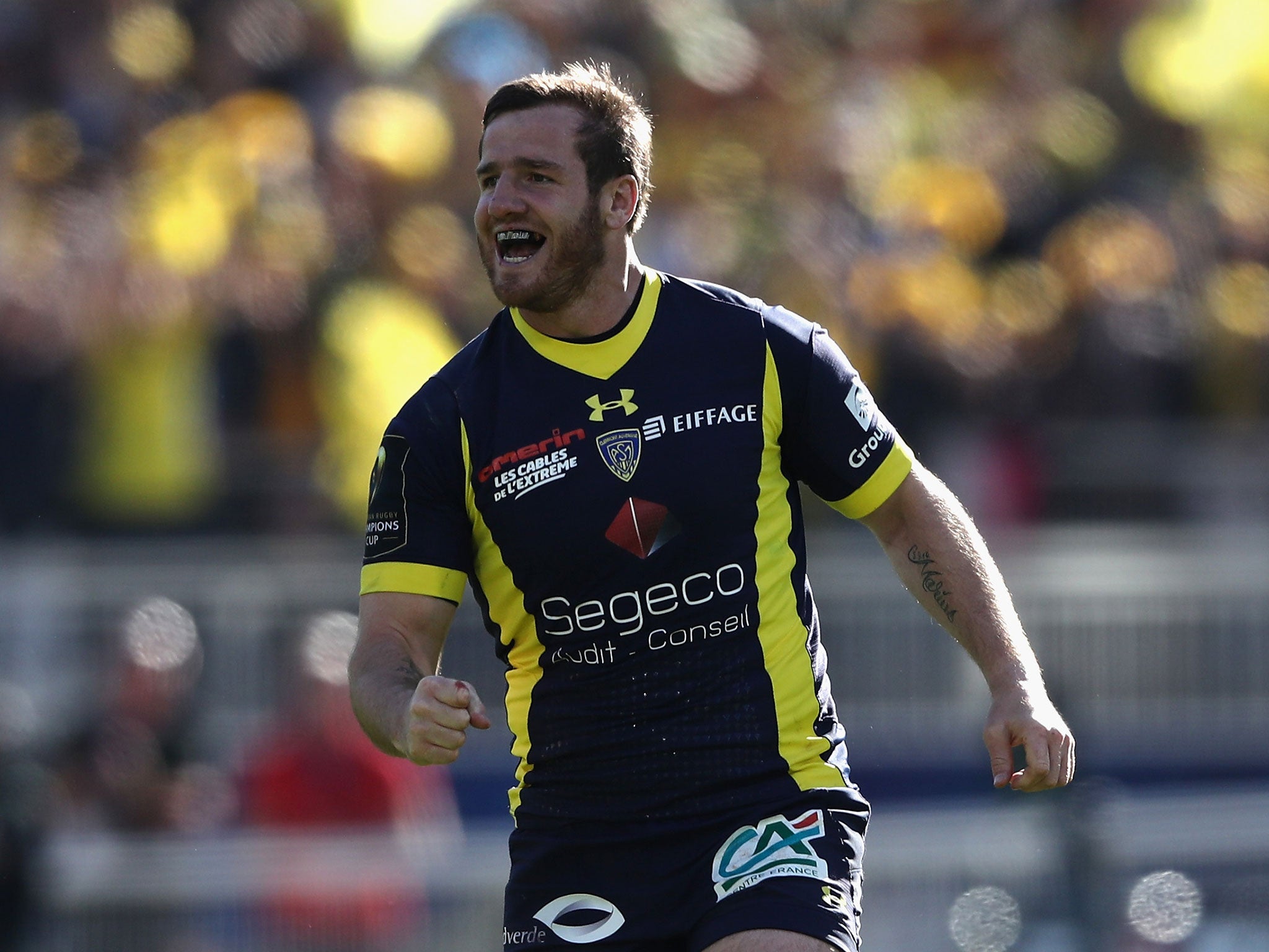 Two drop-goals from Camille Lopez secured victory for Clermont Auvergne
